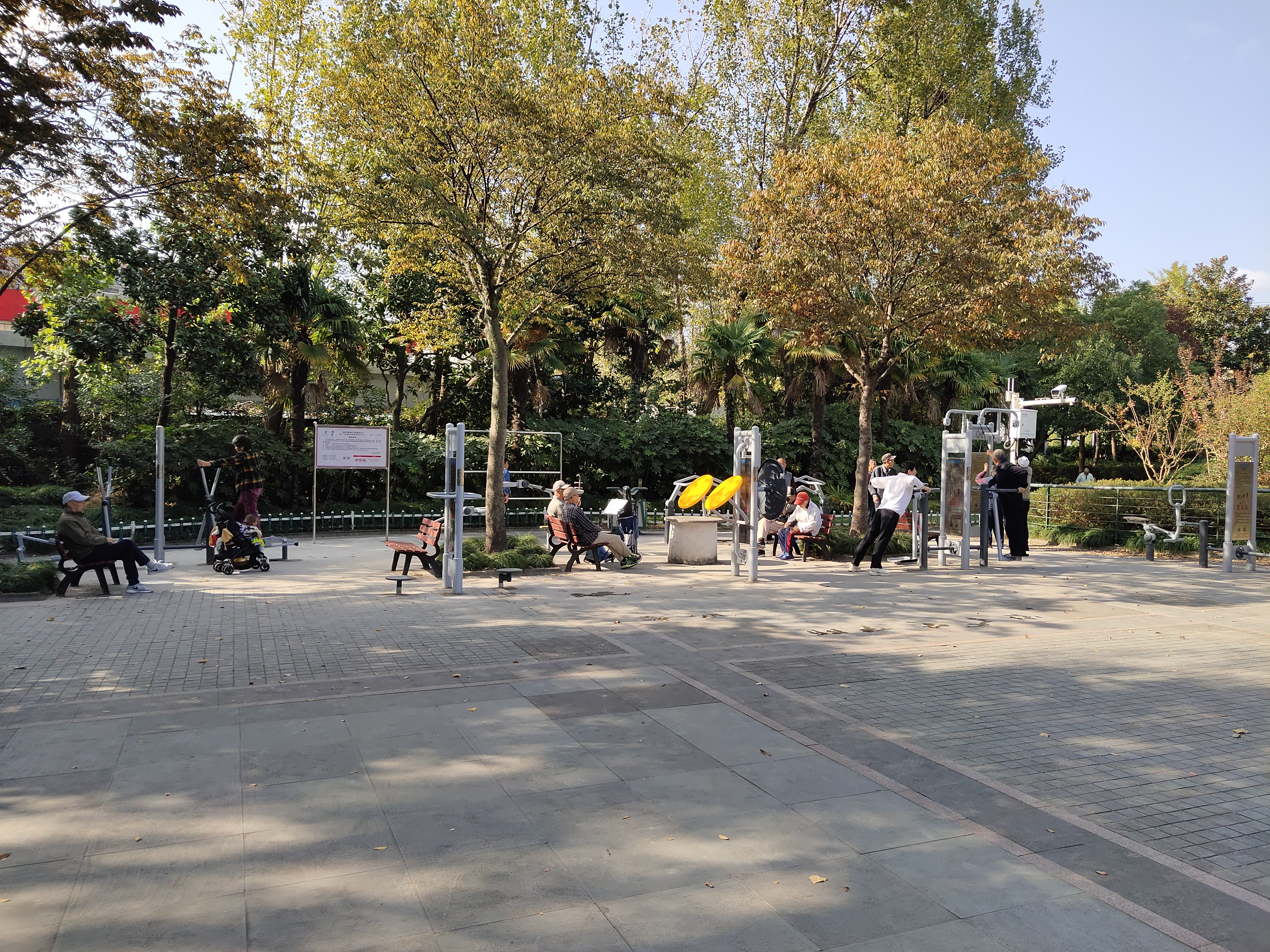 金沙綠地公園健身點(diǎn)1