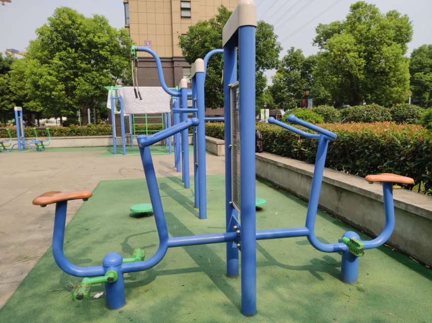 雙立柱健身車(chē)