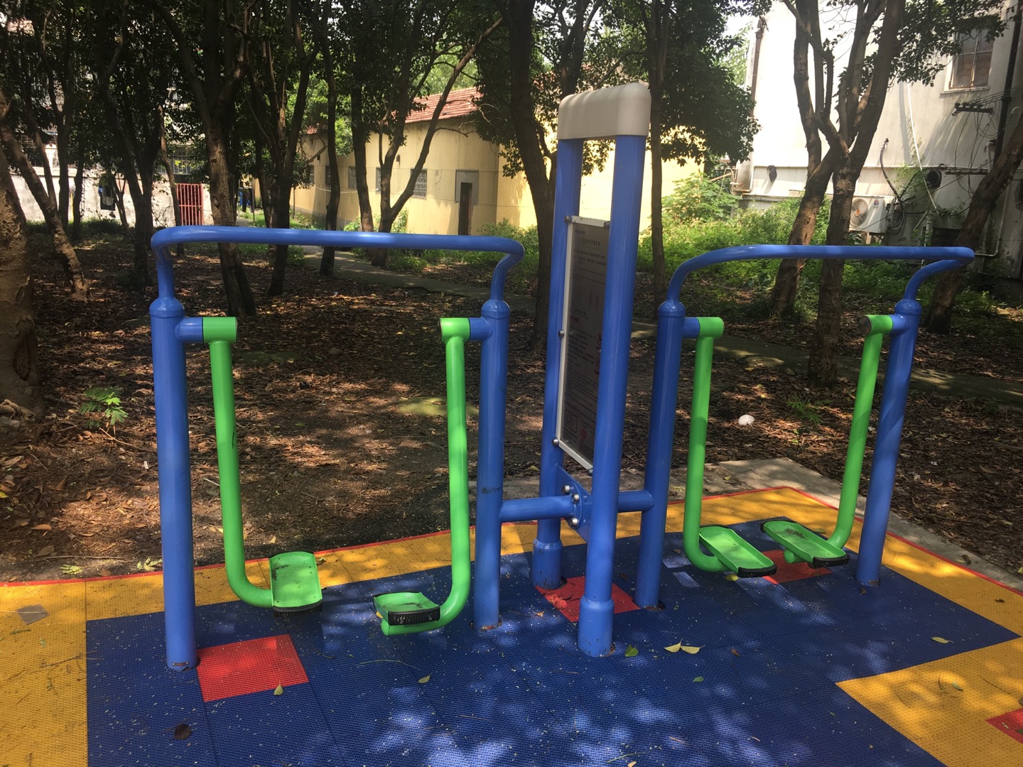 雙立柱太空漫步器