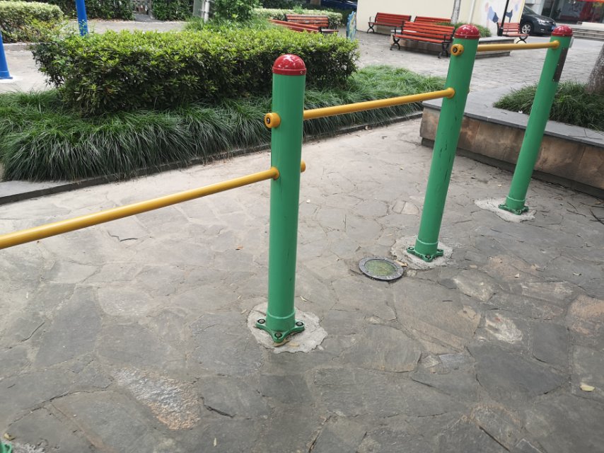 多聯(lián)壓腿架