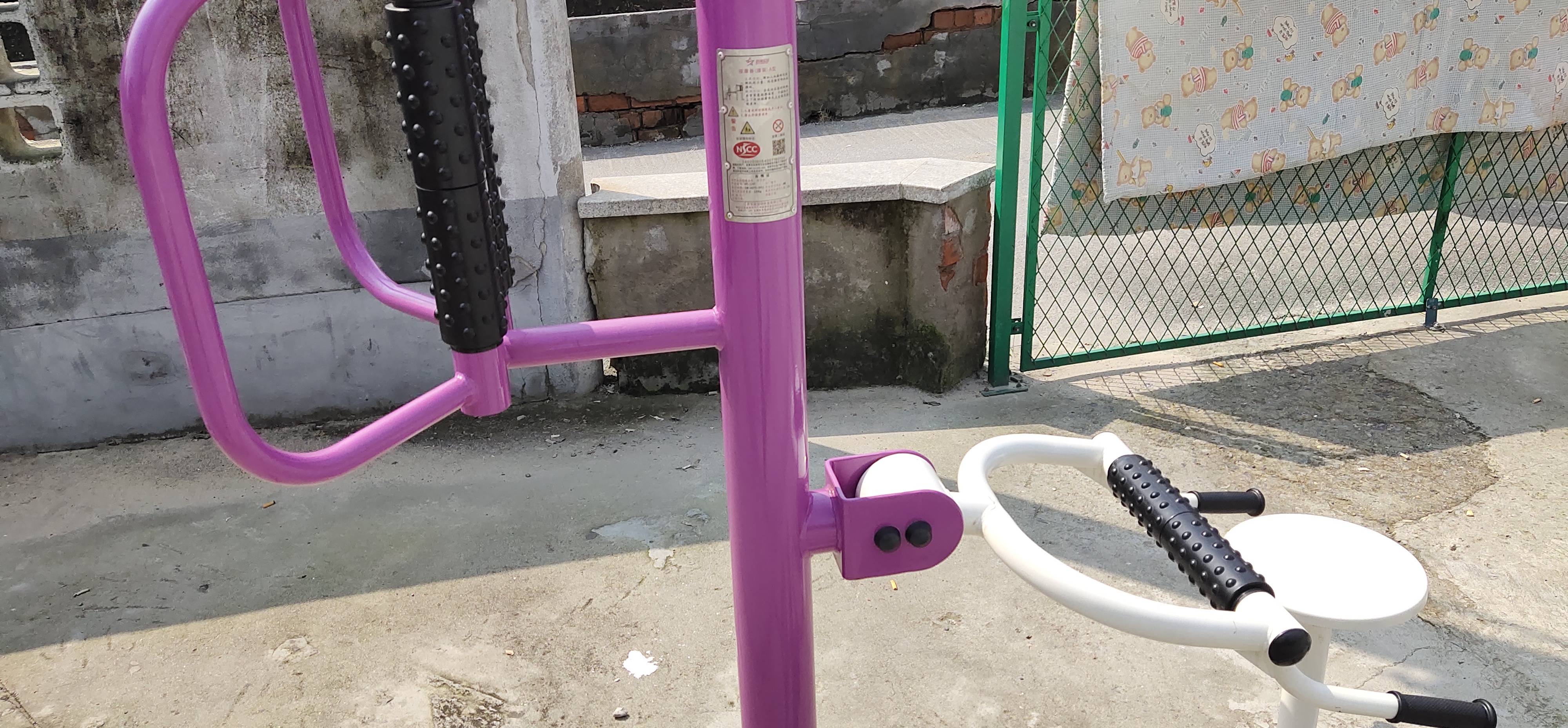 坐式腰背按摩器