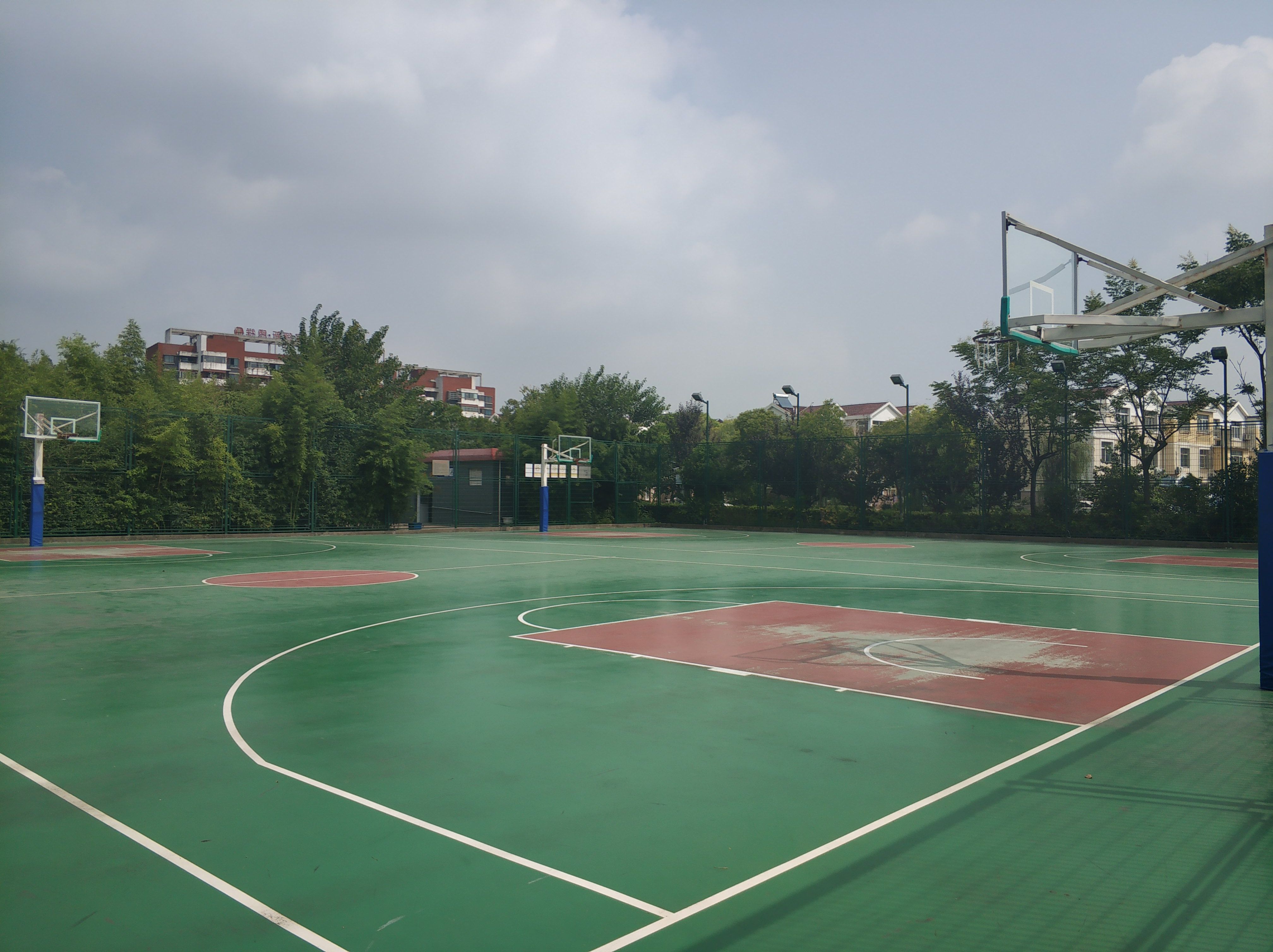 民惠廣場籃球場