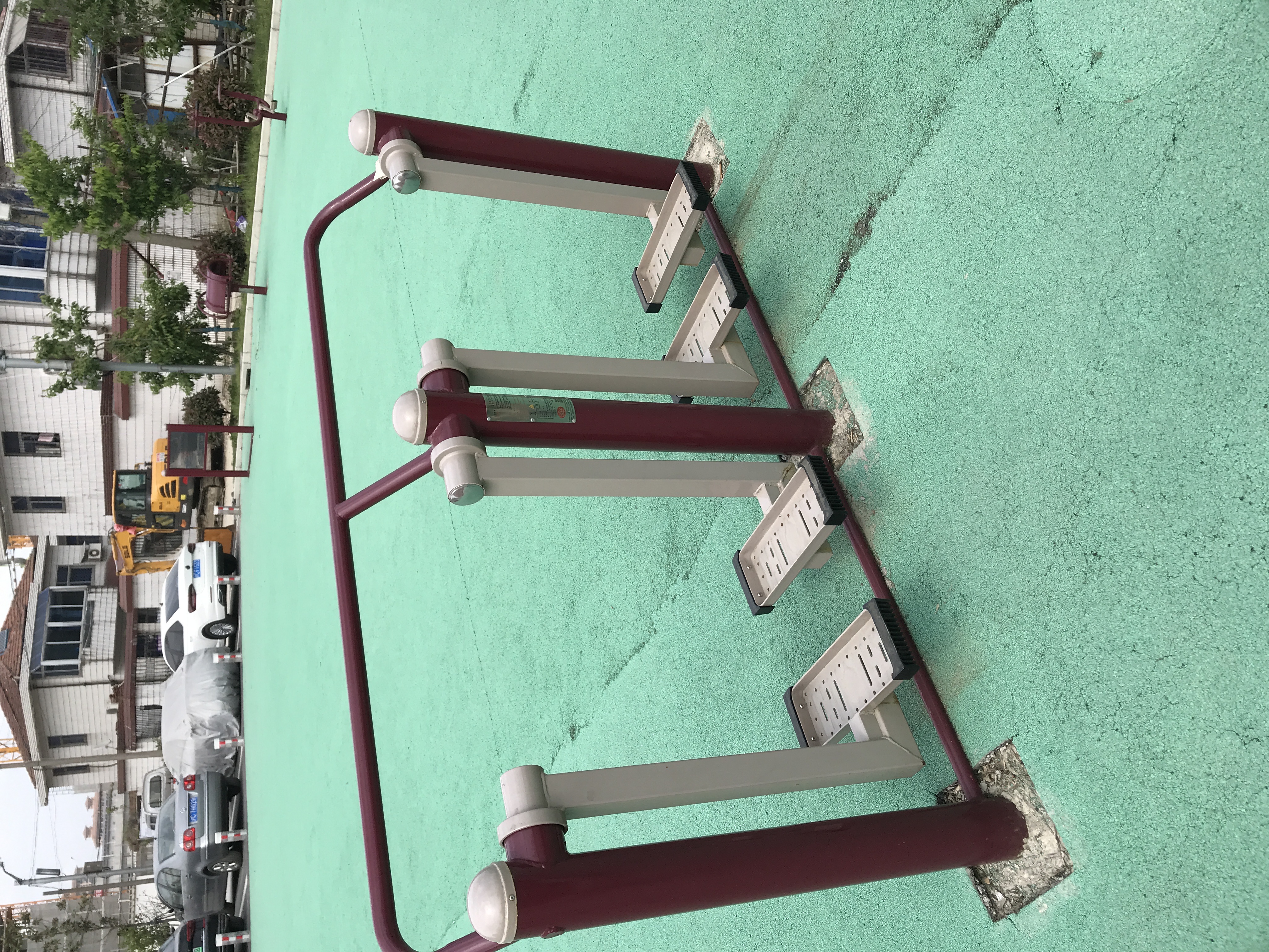 二位太空漫步機(jī)