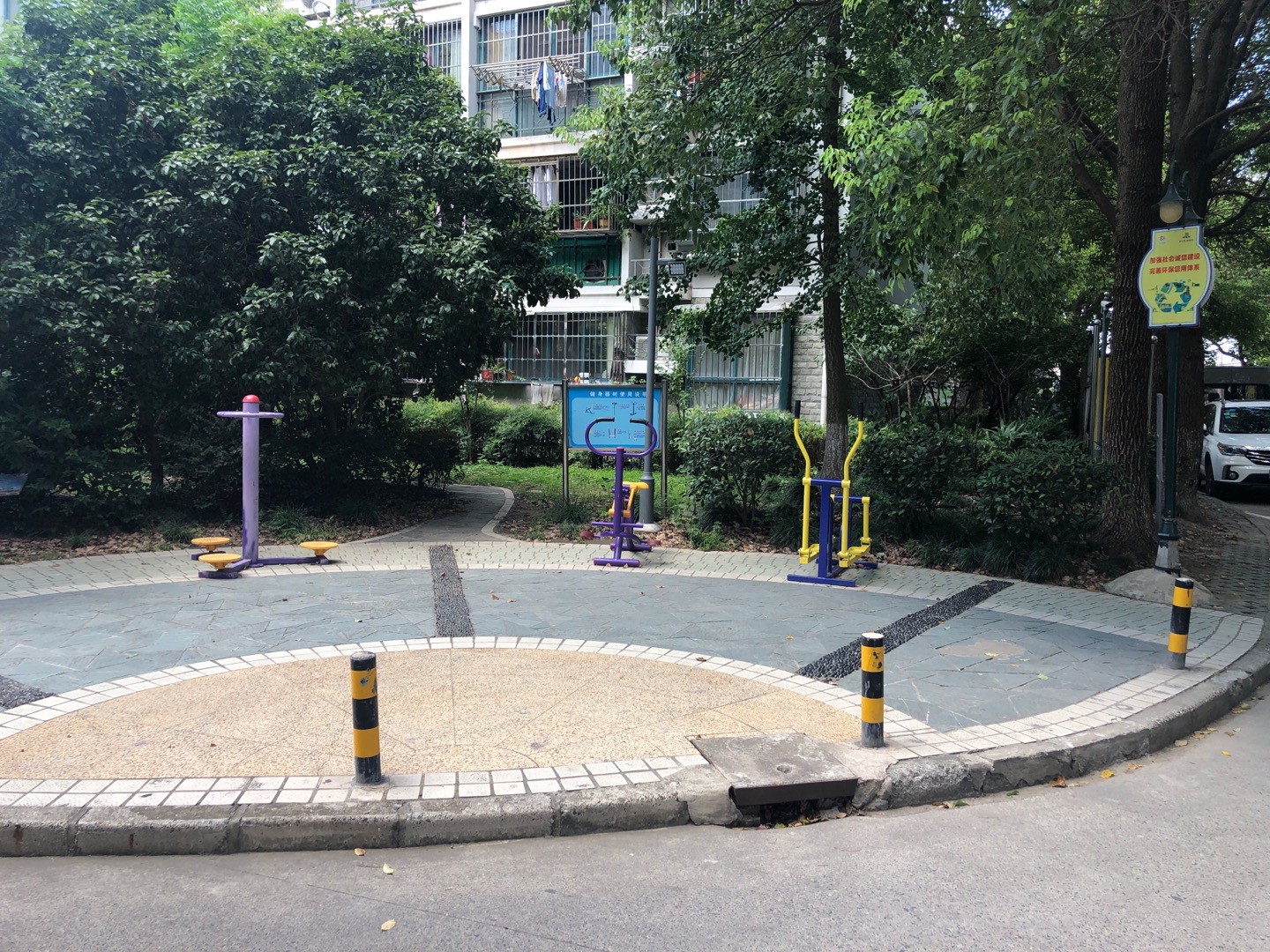 金華社區(qū)豐華苑健身點(diǎn)