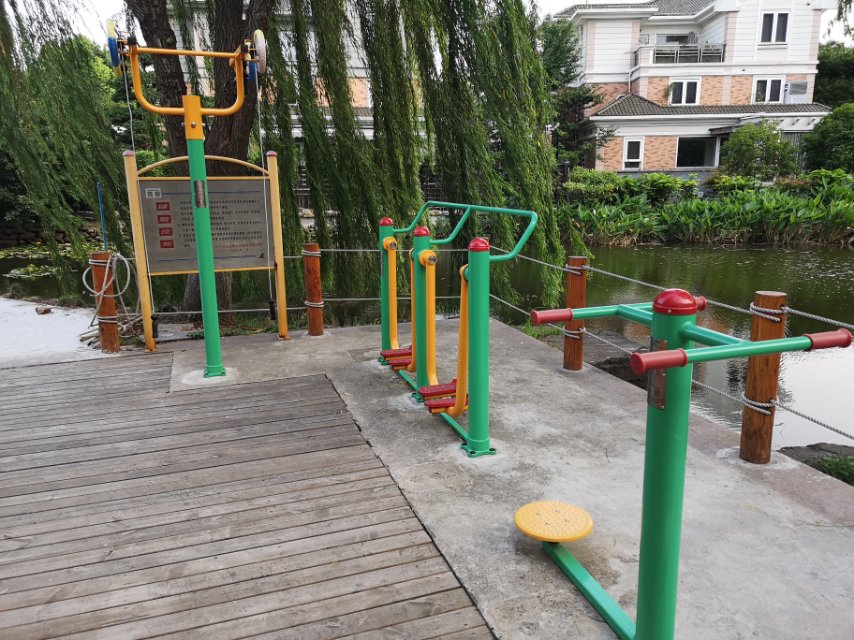 航華二村三居委健身苑點(diǎn)E