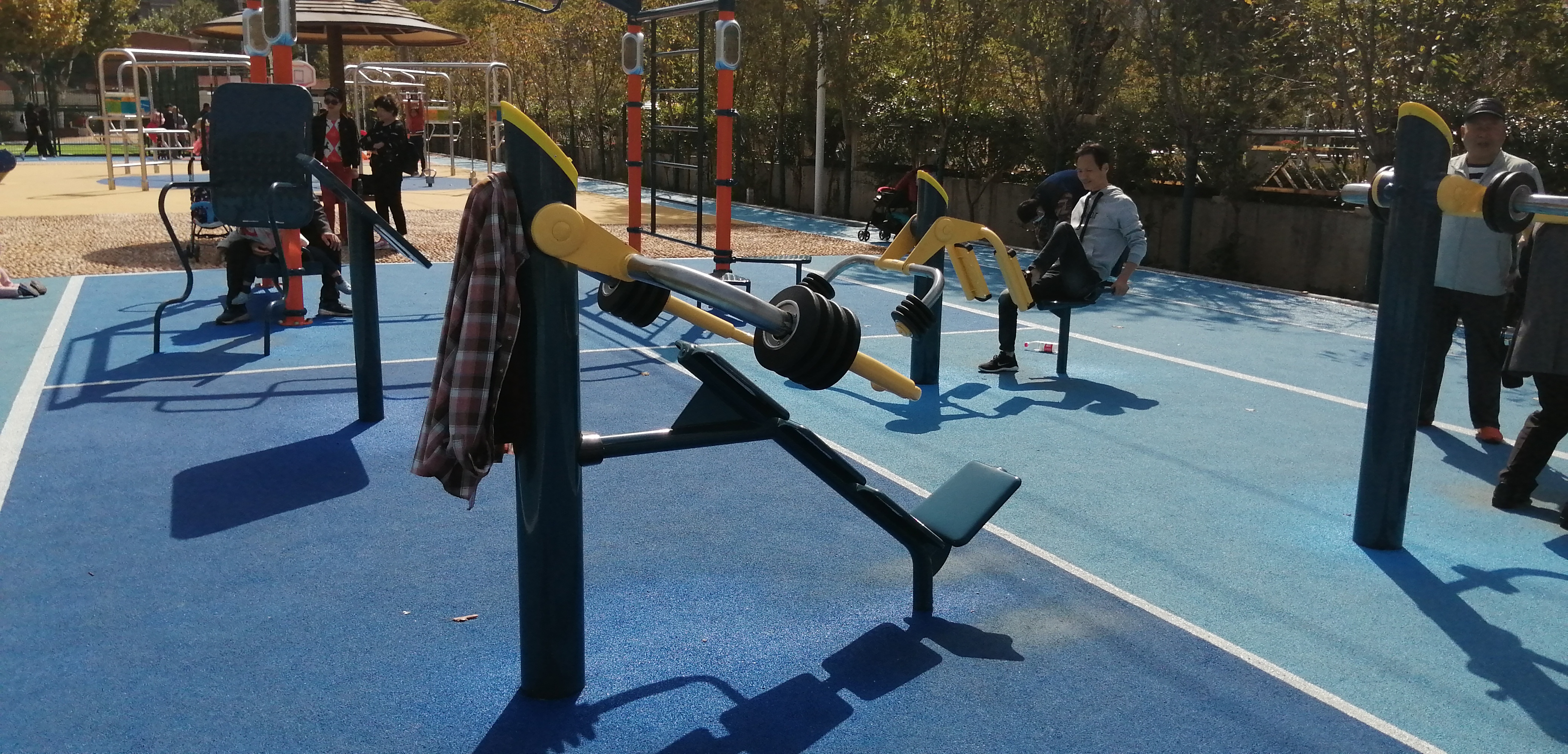 推胸訓(xùn)練器