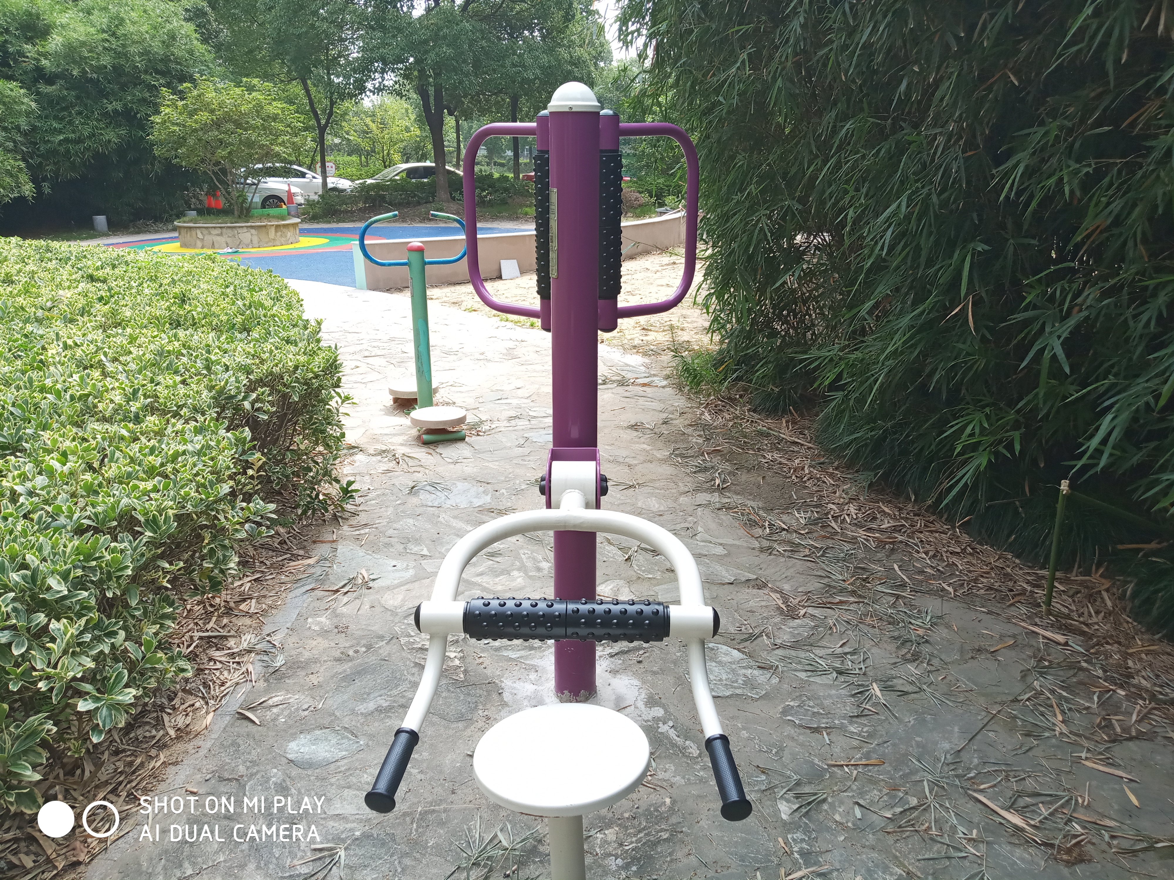 坐式腰背按摩器