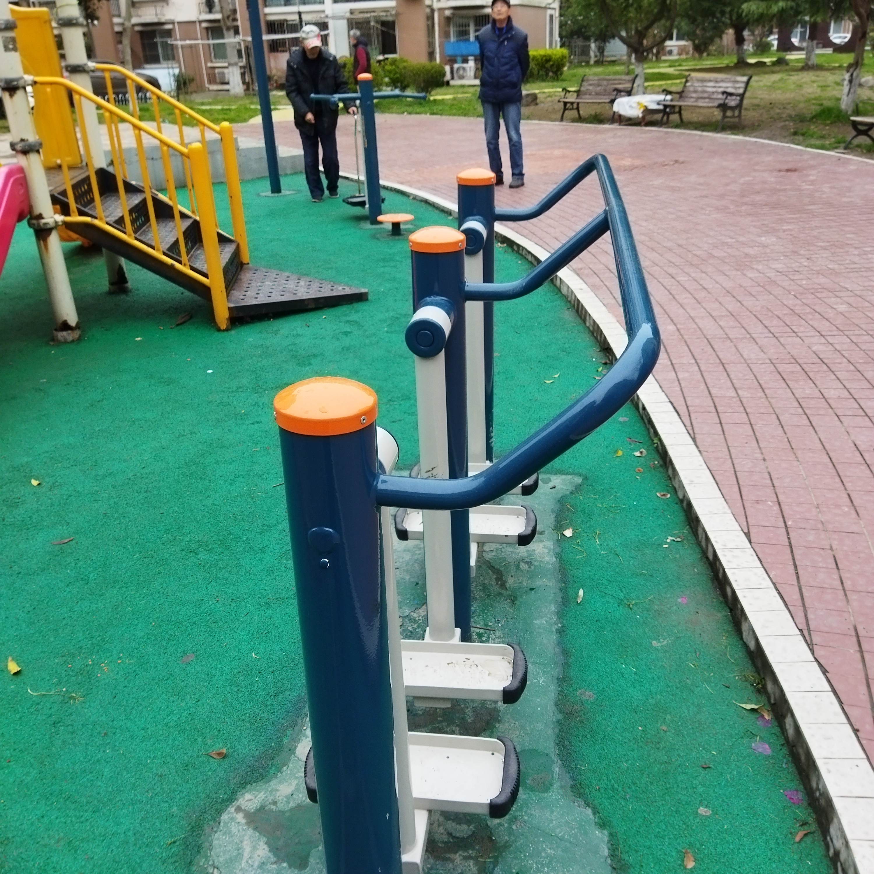 三林鎮(zhèn)社區(qū)健身點