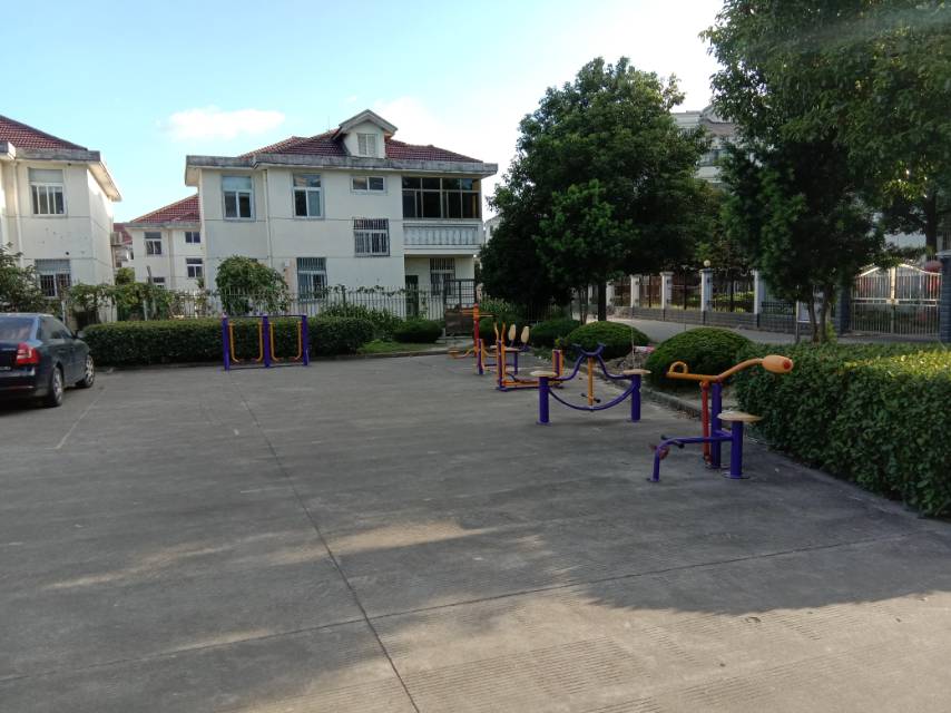 新春村老年活動室健身點