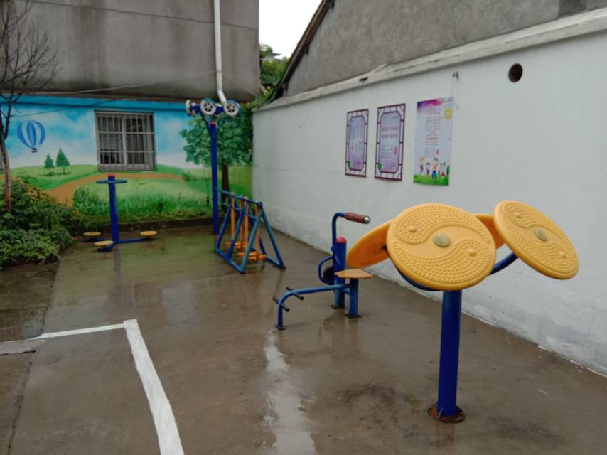 鹽鐵小區(qū)健身點(diǎn)