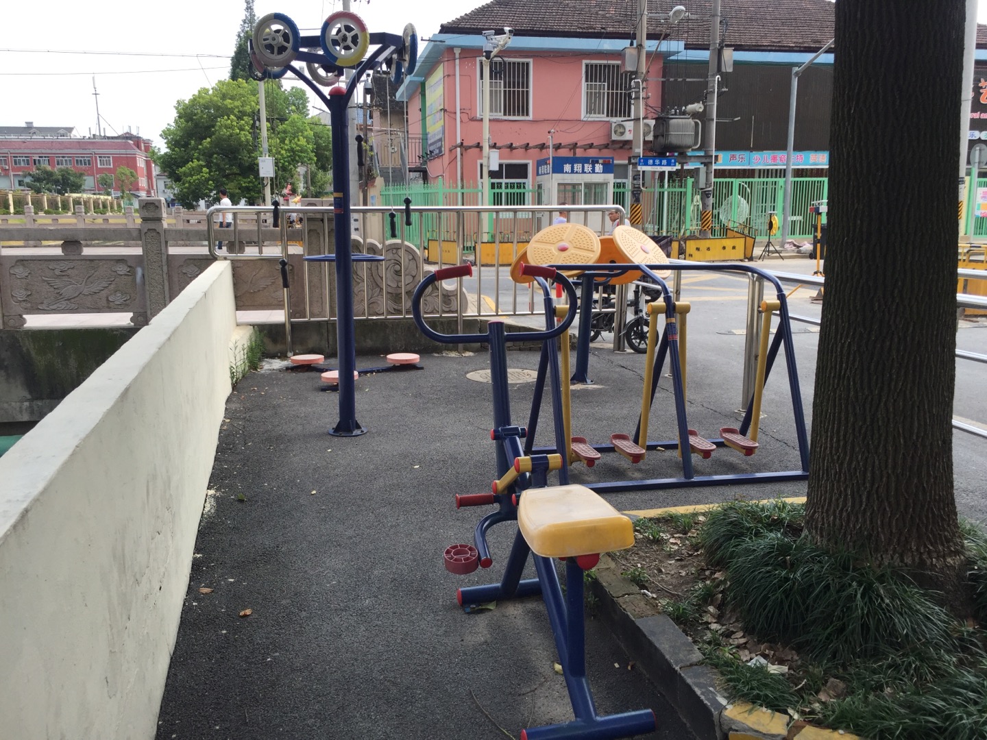 德華社區(qū)226弄健身點(diǎn)