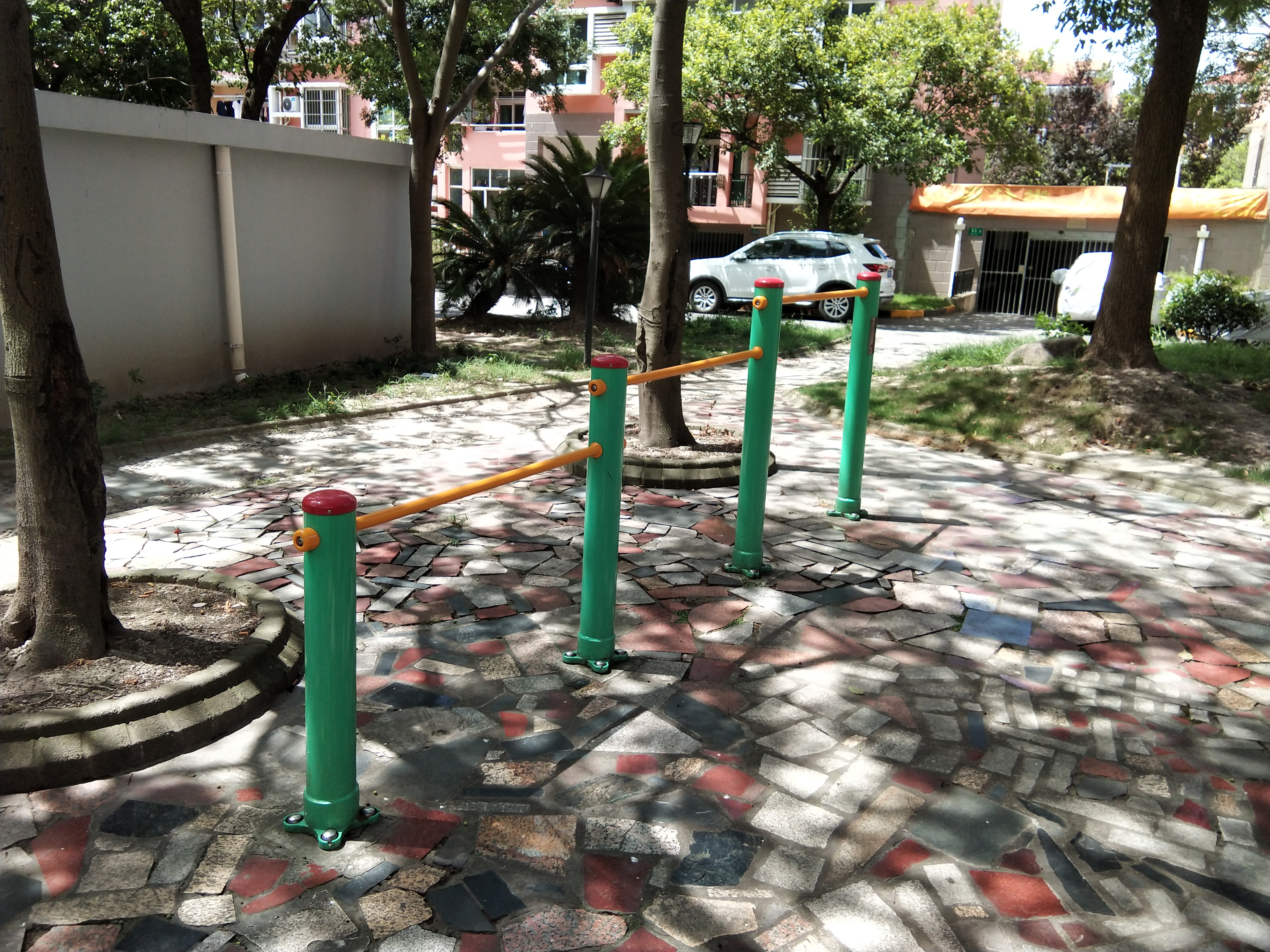 多聯(lián)壓腿架