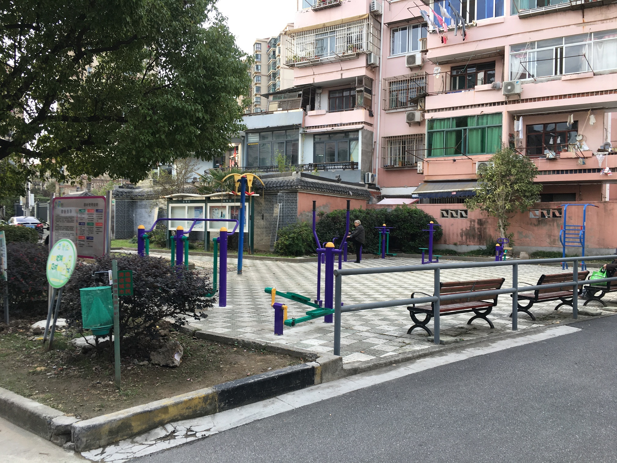 河?xùn)|健身點(diǎn)A