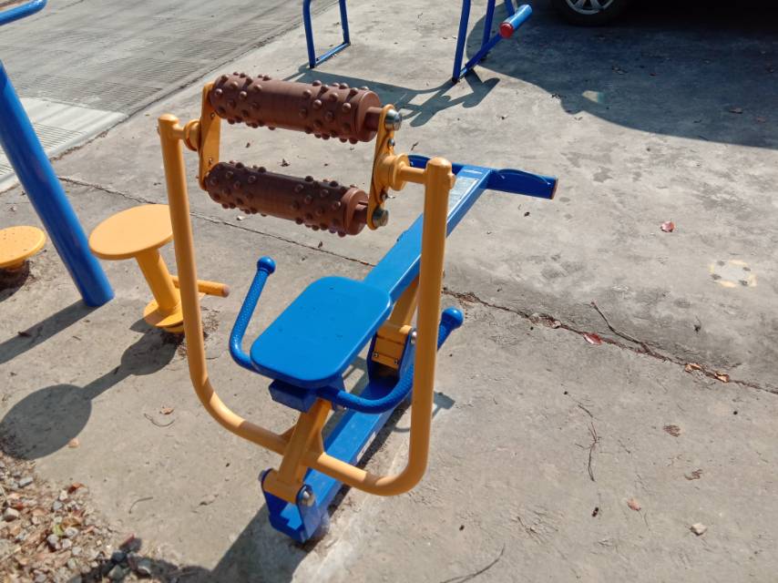 腹背屈伸訓練器