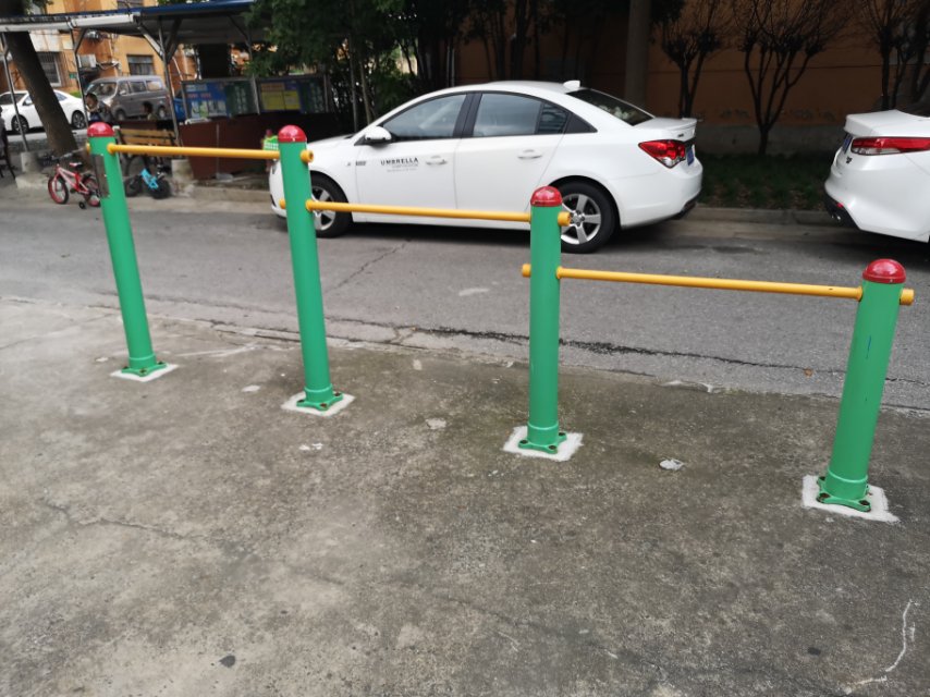 多聯(lián)壓腿架