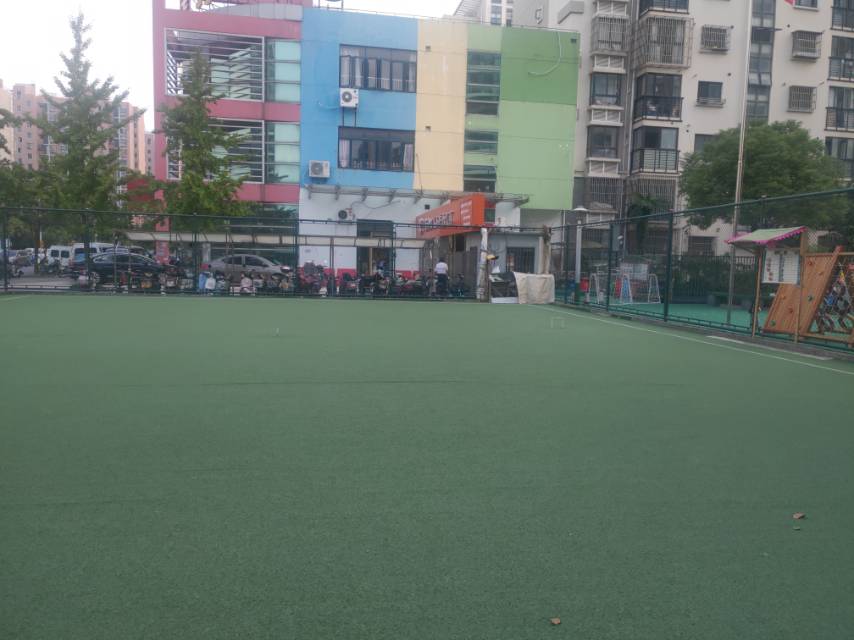 百合苑公共運動場