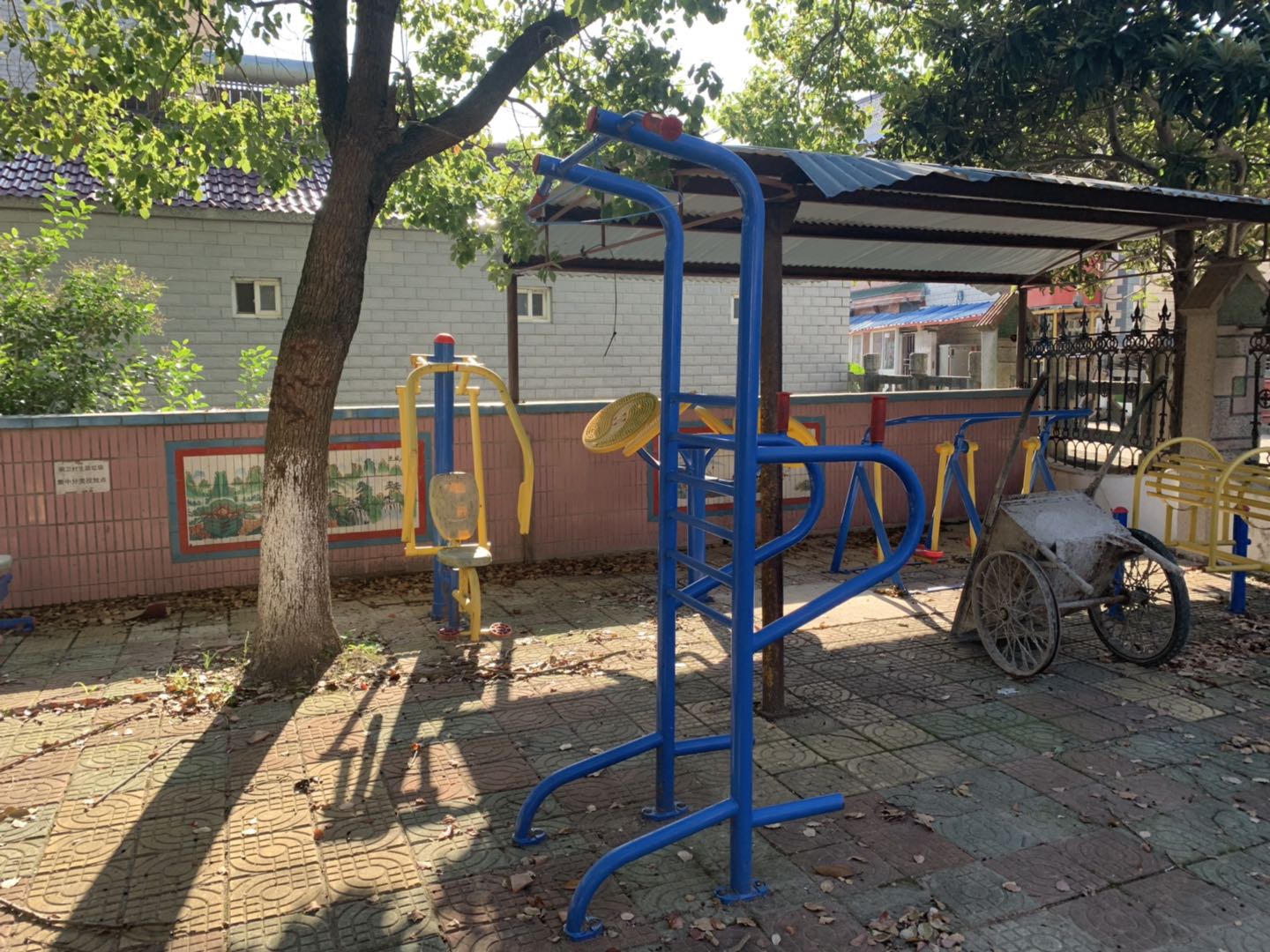 多功能訓(xùn)練器