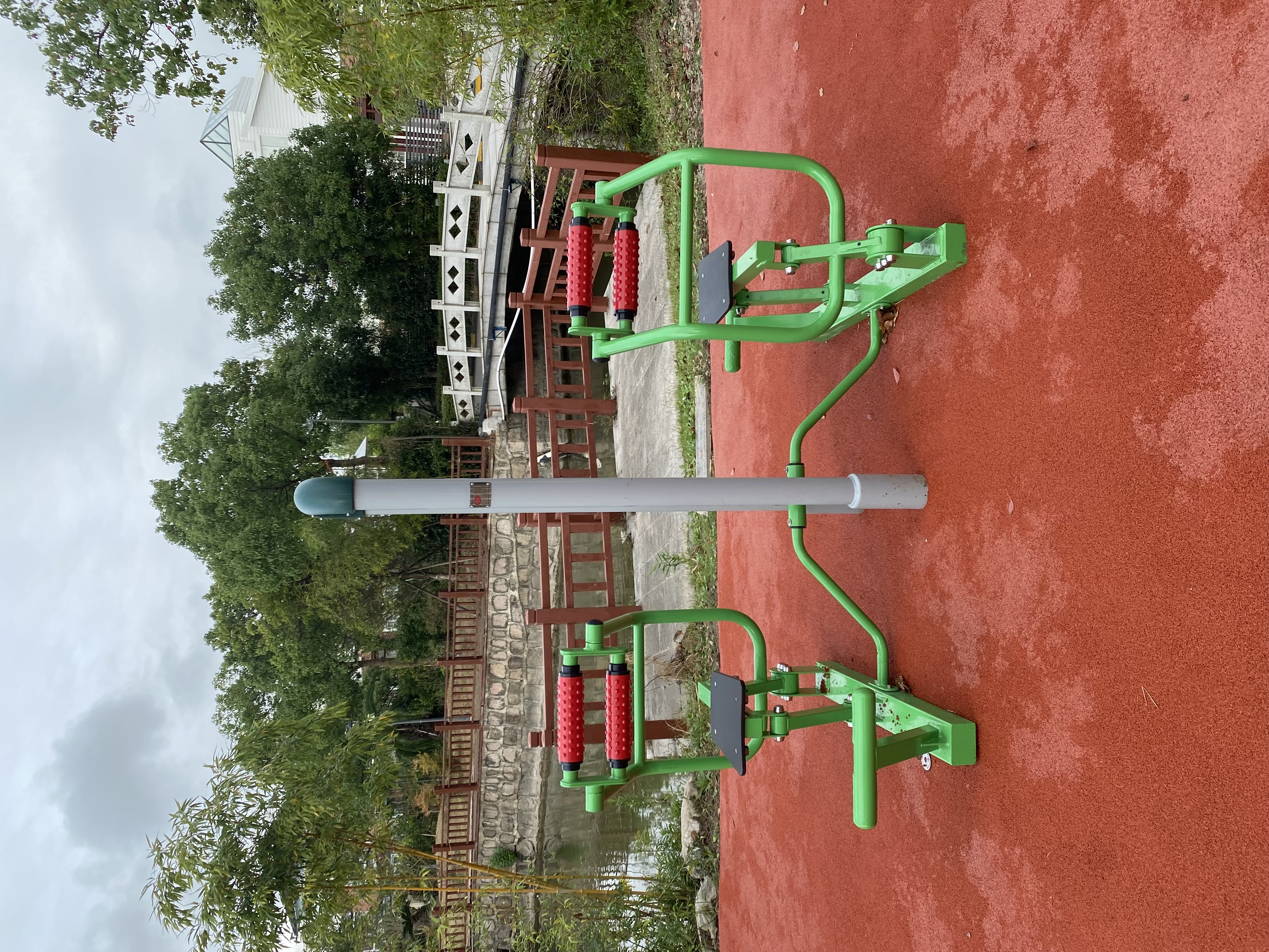 雙位背部訓(xùn)練器