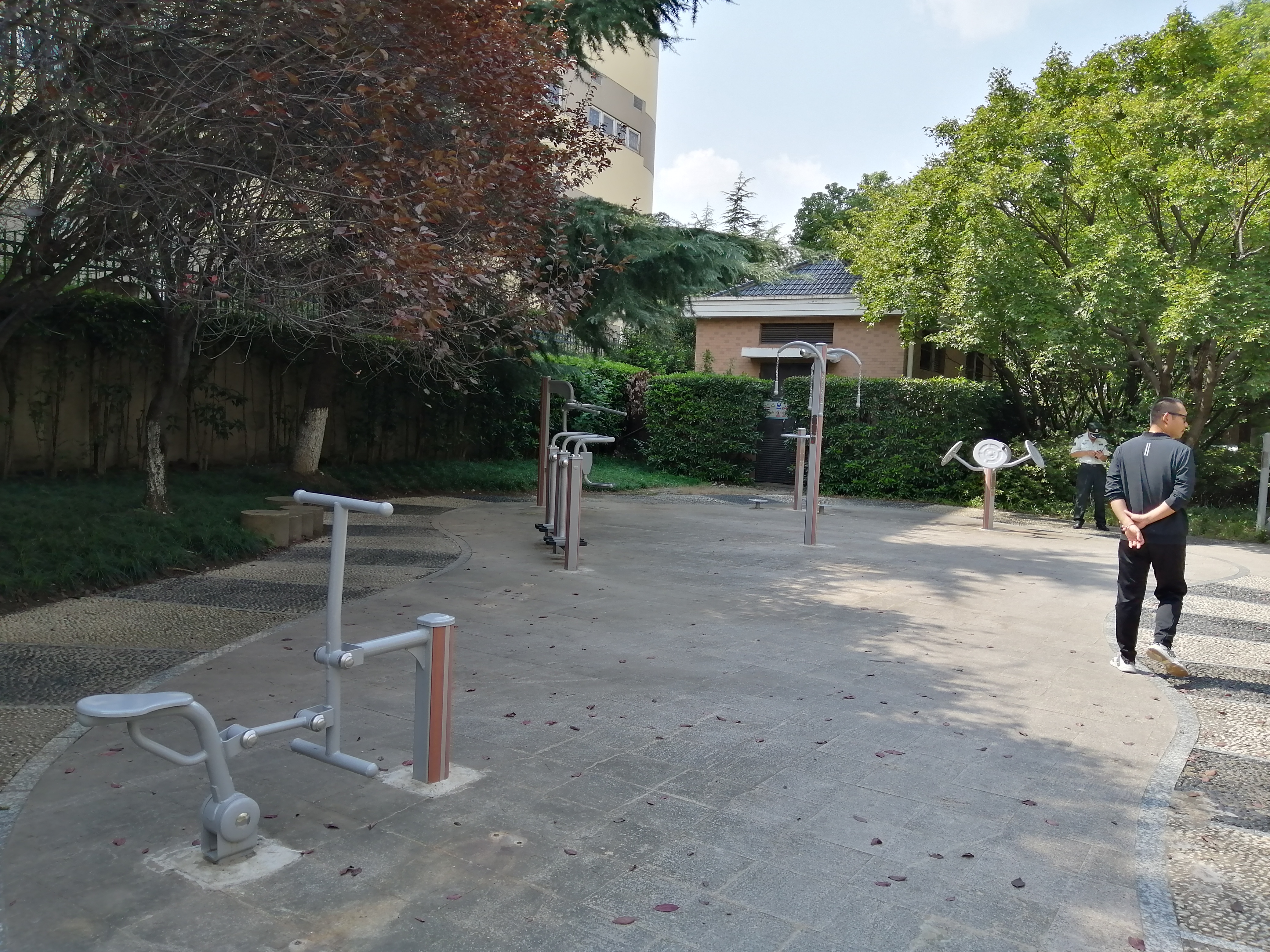 普陀區(qū)長征街道香景園健身苑點