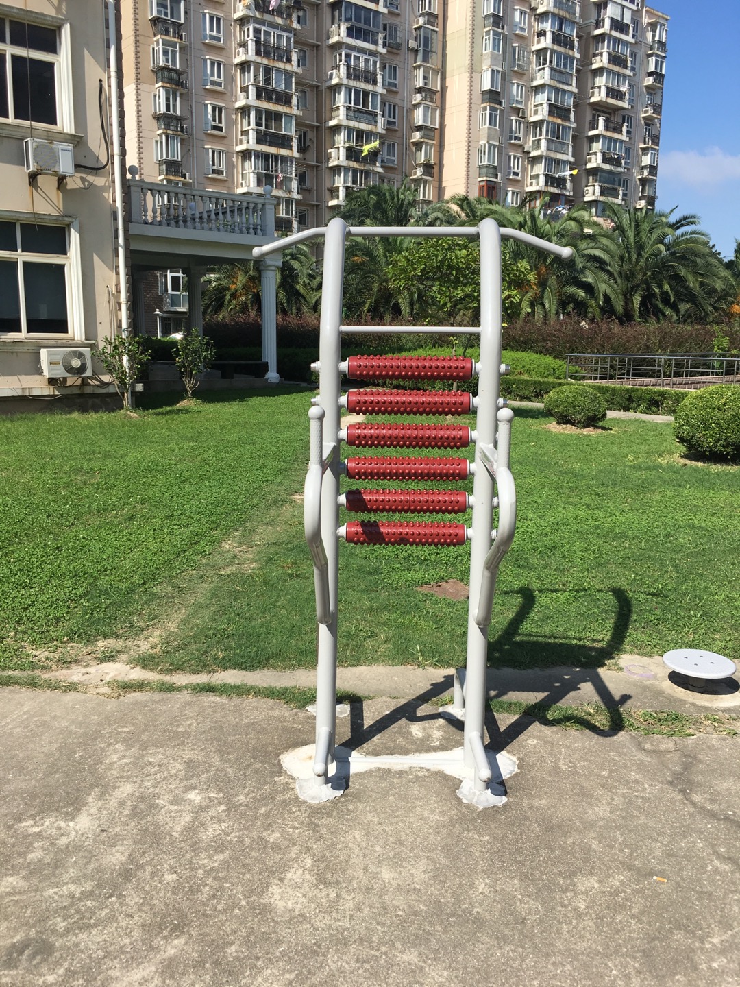 多功能訓(xùn)練架