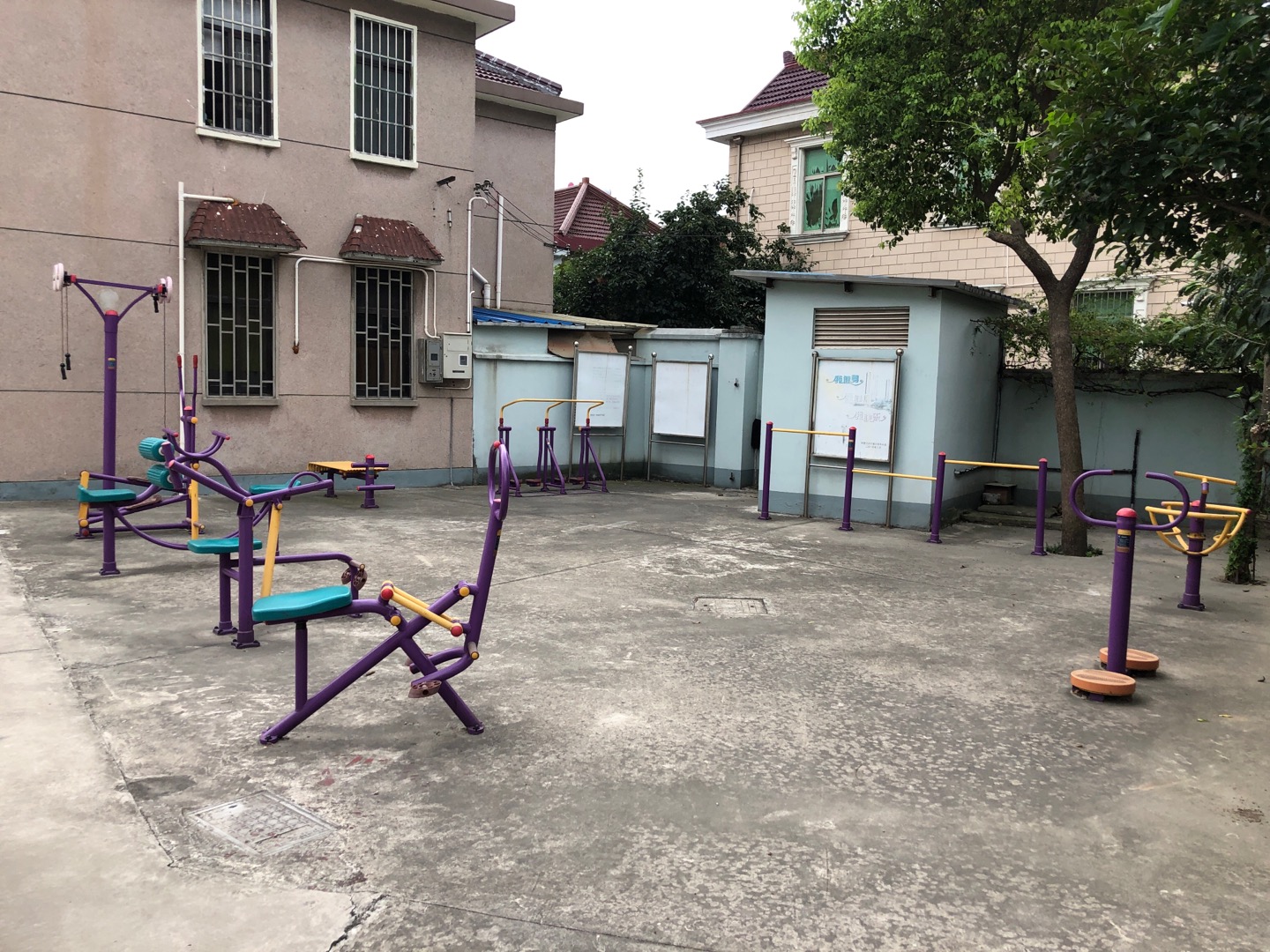 紀(jì)王村南二健身點