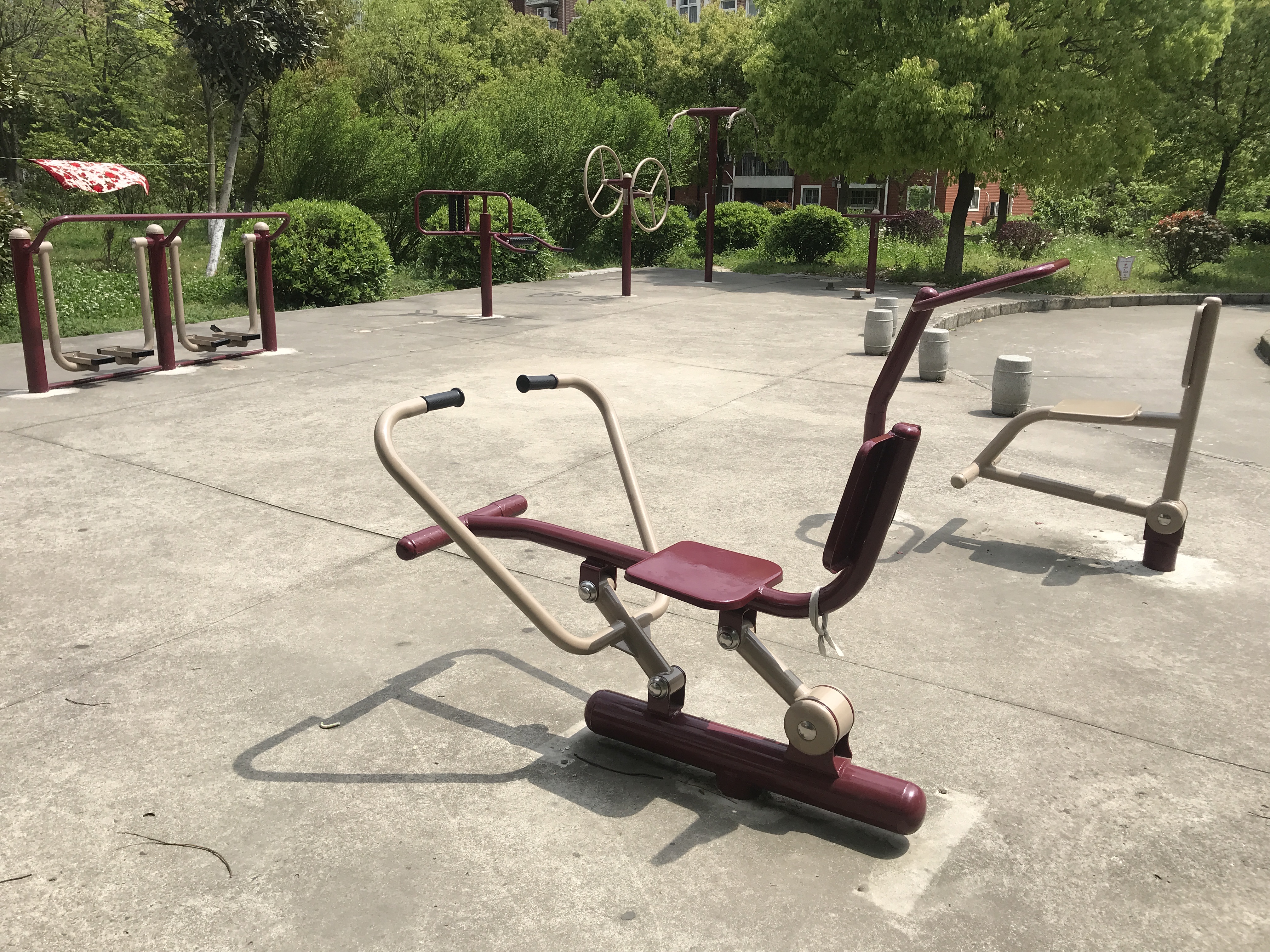 水清路報春路口報春中學(xué)旁邊