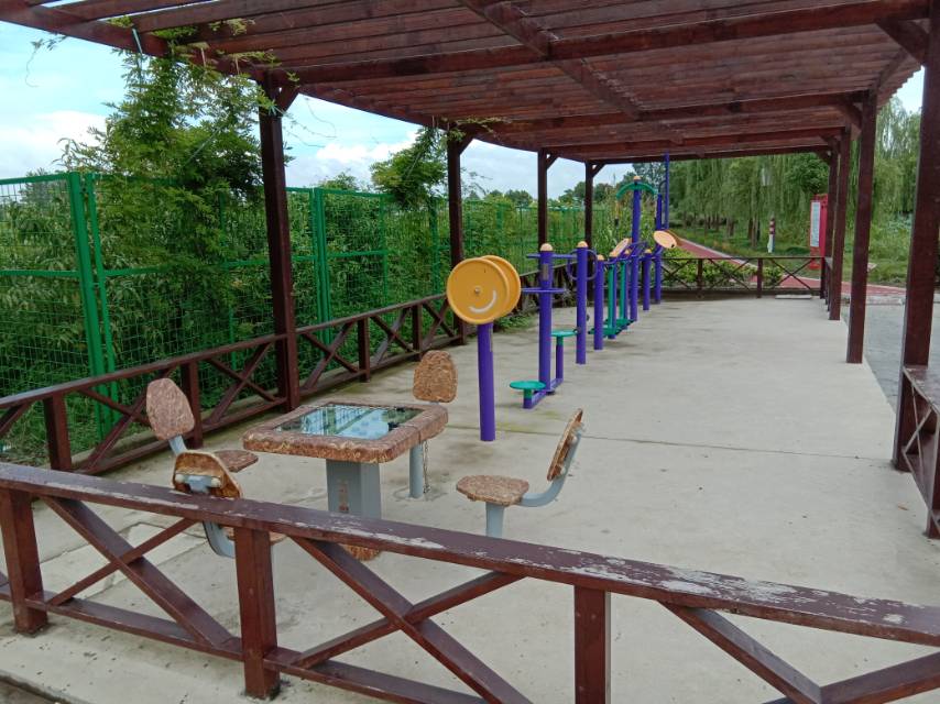 蔡浜村（籃球場(chǎng)）健身點(diǎn)