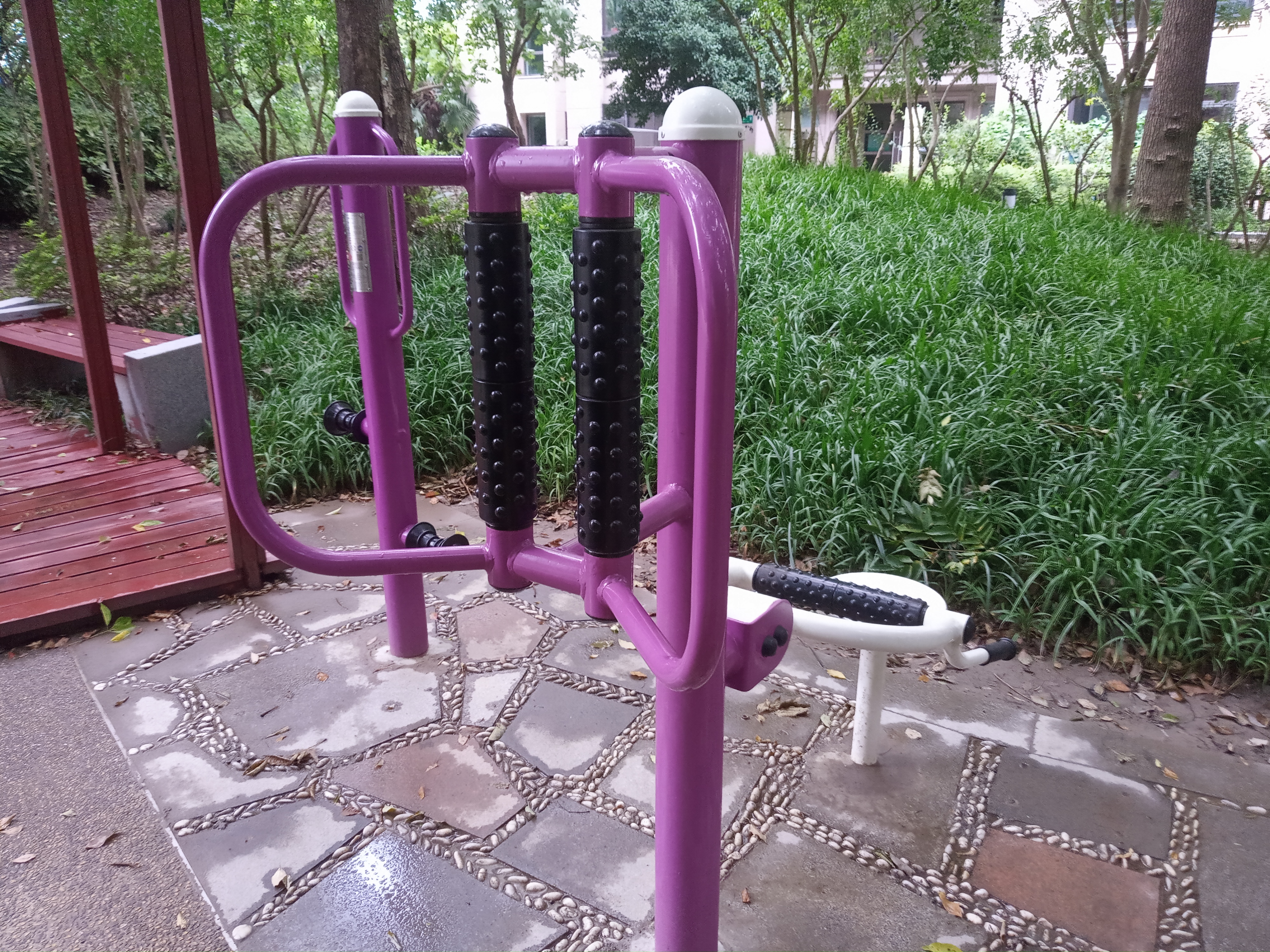 坐式腰背按摩器