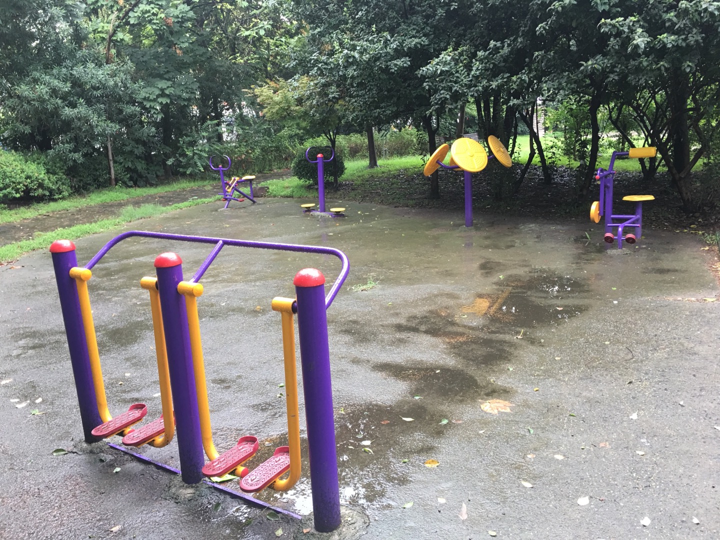 鼎秀社區(qū)健身苑點(diǎn)（1）