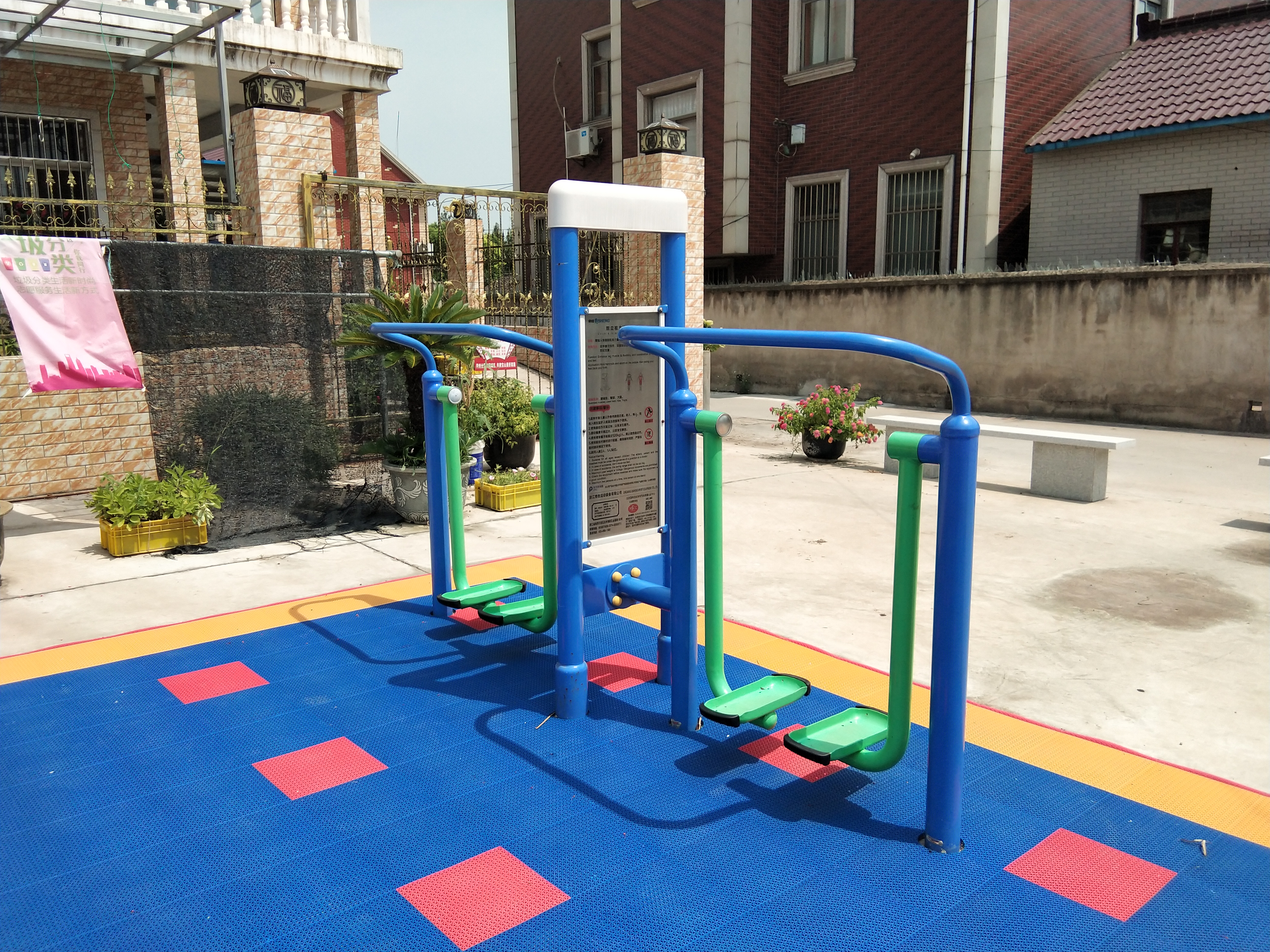 雙立柱太空漫步器