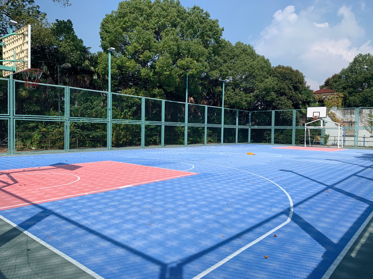 紅星籃球場(chǎng)