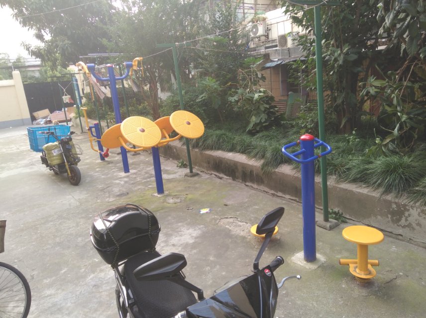 靜安區(qū)曹家渡街道中行居委健身點(diǎn) （萬航渡路623弄）