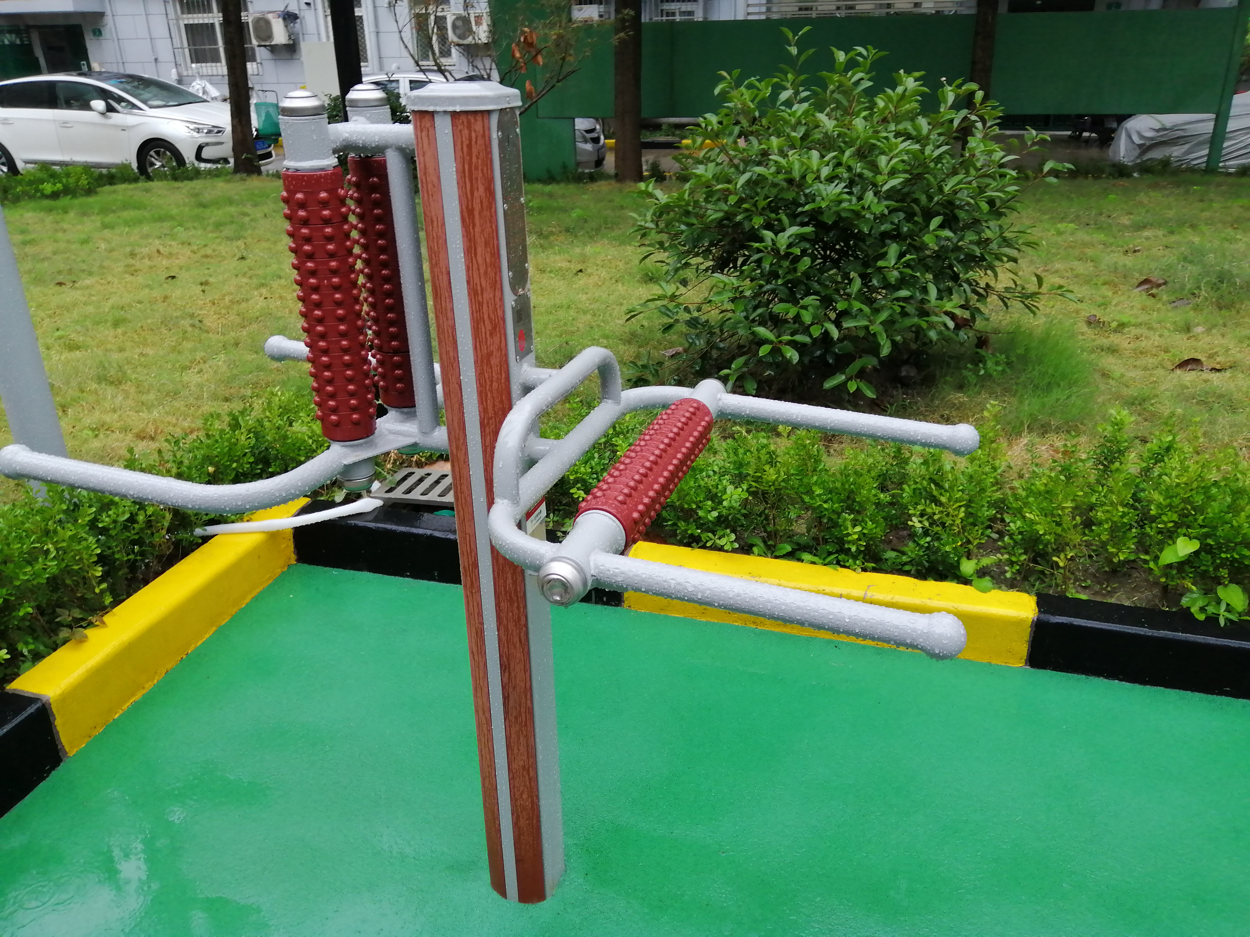 互動式腰背按摩器