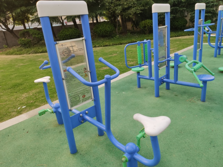 雙立柱健身車(chē)