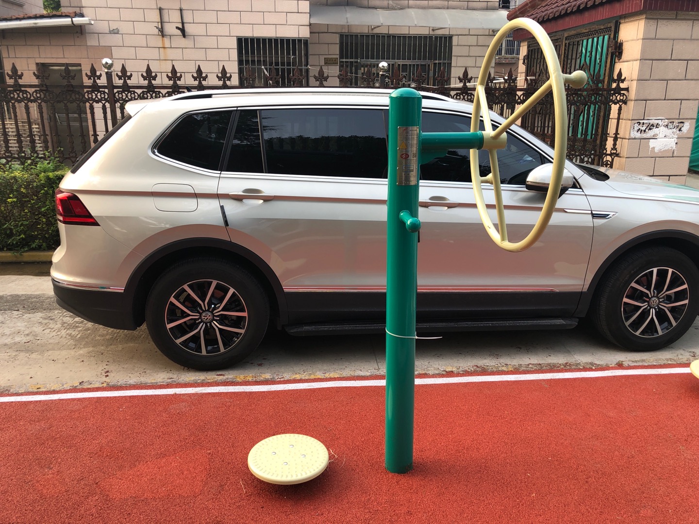 轉(zhuǎn)輪扭腰器