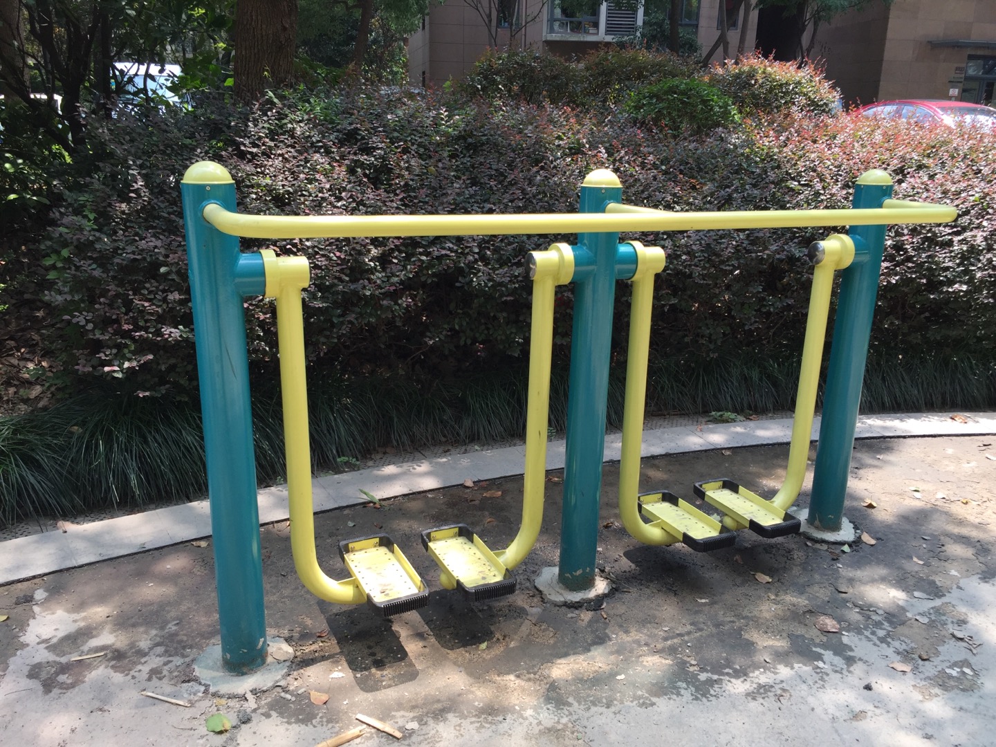 雙位太空漫步機