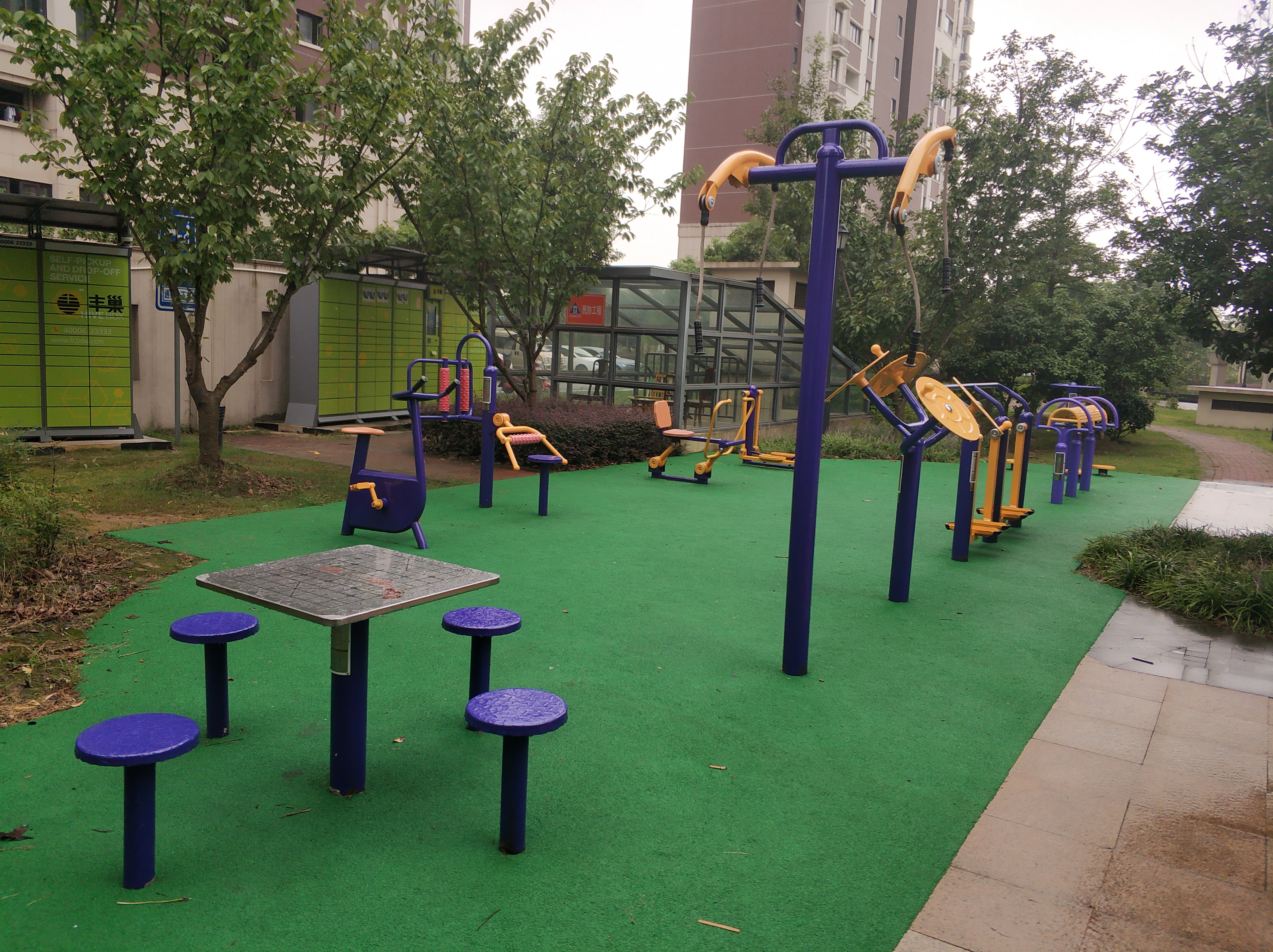 崧子浦社區(qū)崧子浦B區(qū)健身點