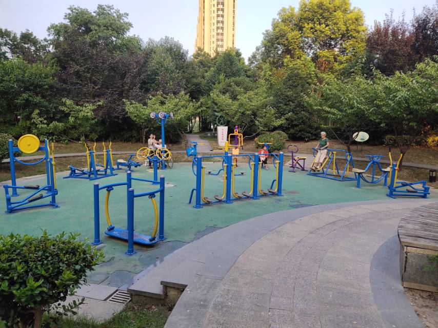 嘉保社區(qū)南區(qū)健身點(diǎn)