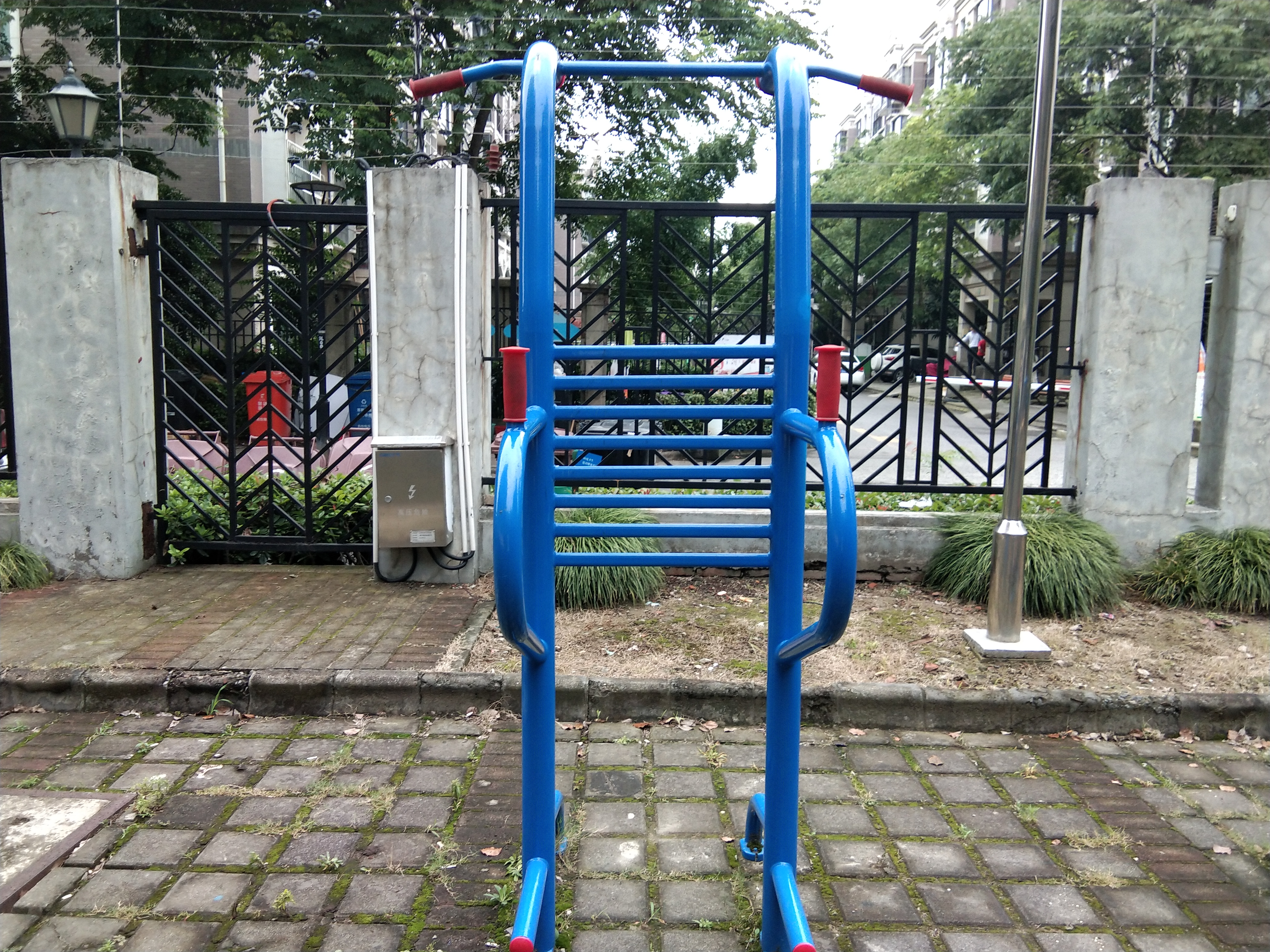 多功能訓(xùn)練器