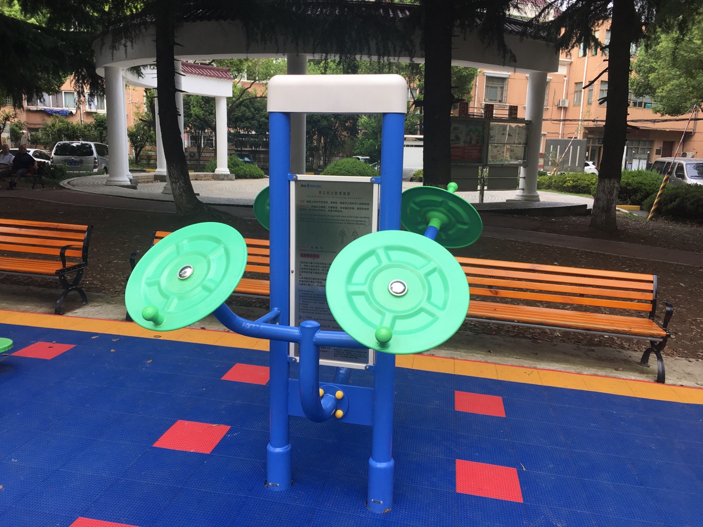 雙立柱太極揉推器