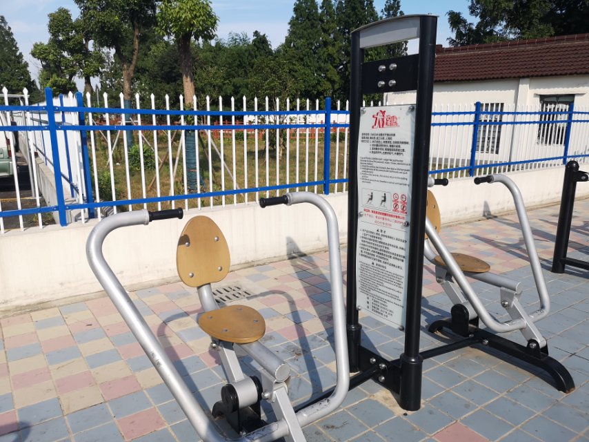 自重式平推訓(xùn)練器