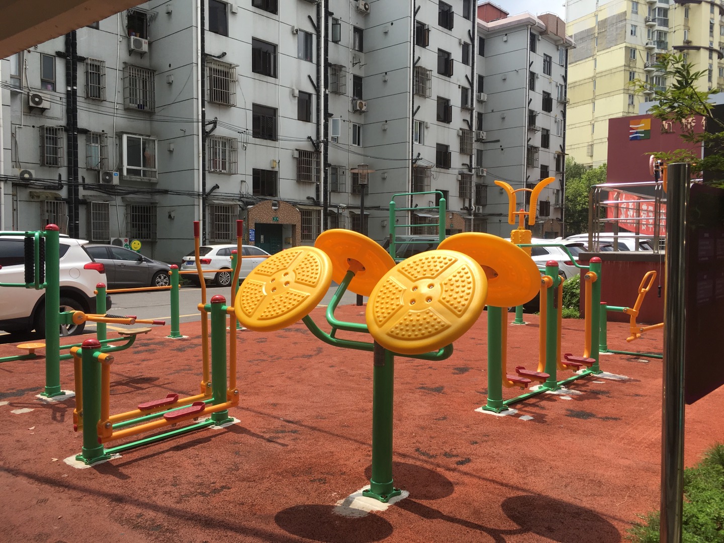 紅春居委紅春居委健身點