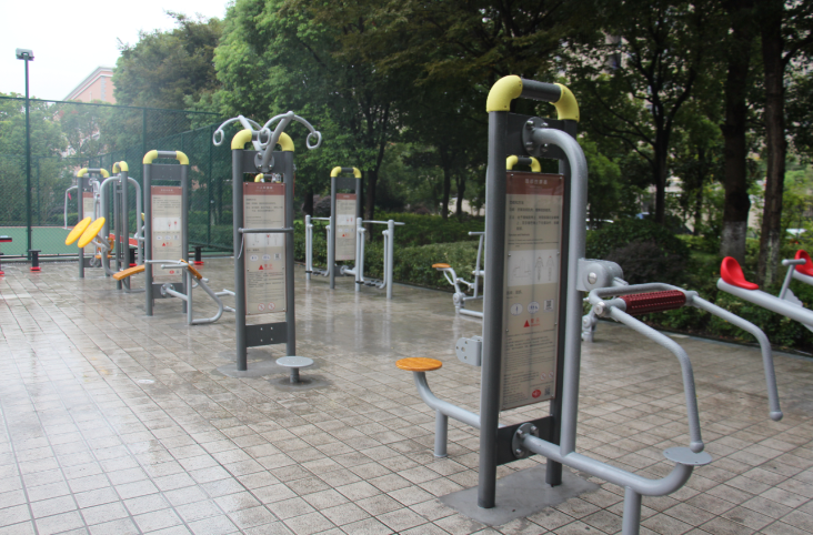 西渡社區(qū)市民益智健身苑點