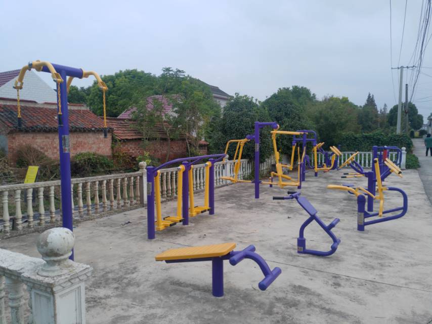 建設(shè)鎮(zhèn)建設(shè)村東平7隊(duì)健身點(diǎn)