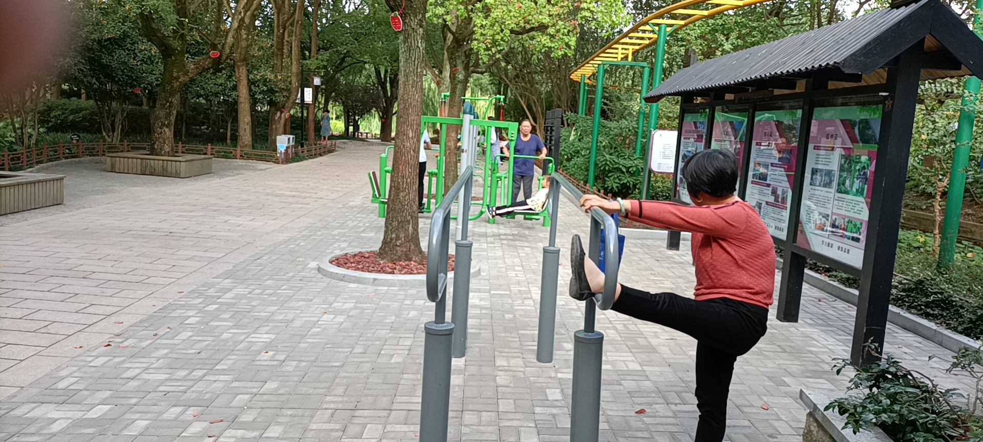 海灣鎮(zhèn)五四聚樂苑市民益智健身苑點(diǎn)