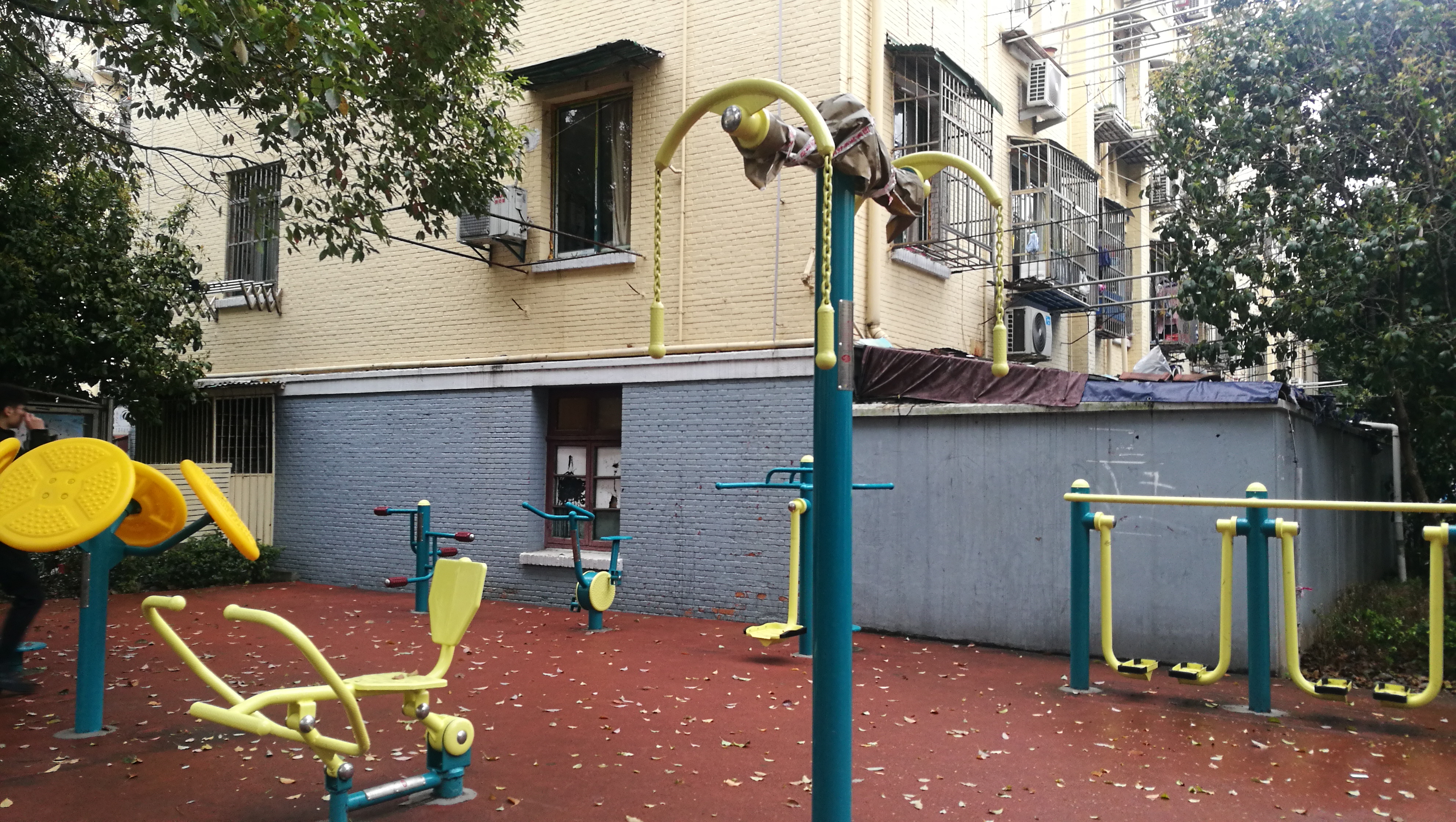 國權后路15弄健身點