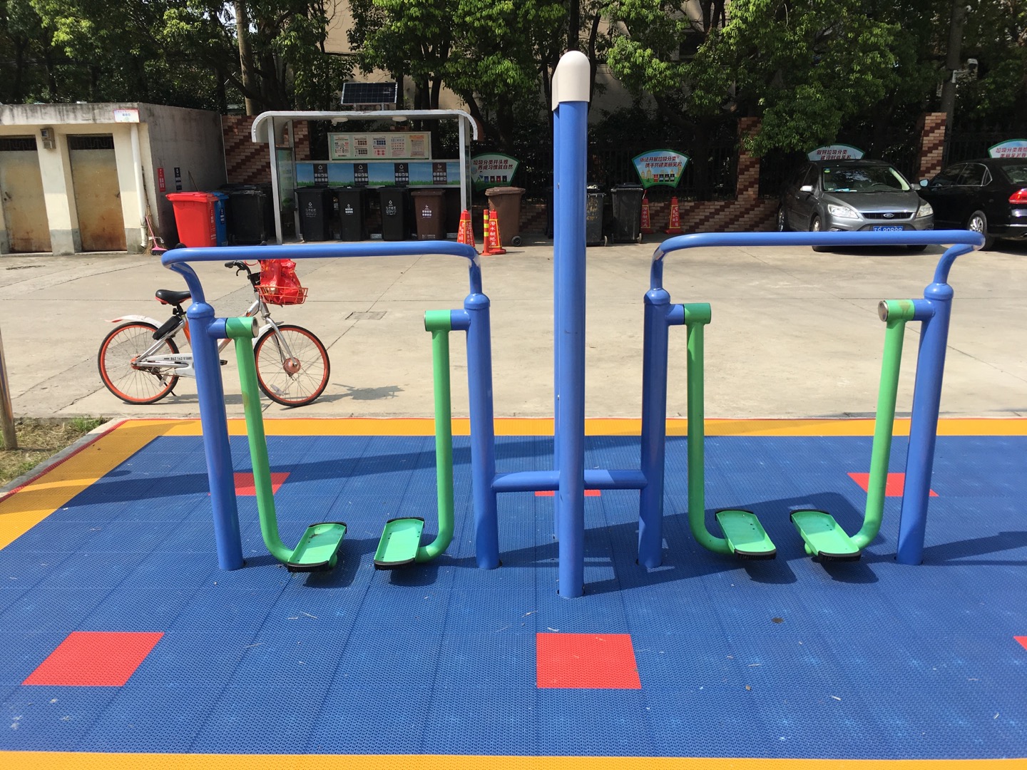 雙立柱太空漫步器