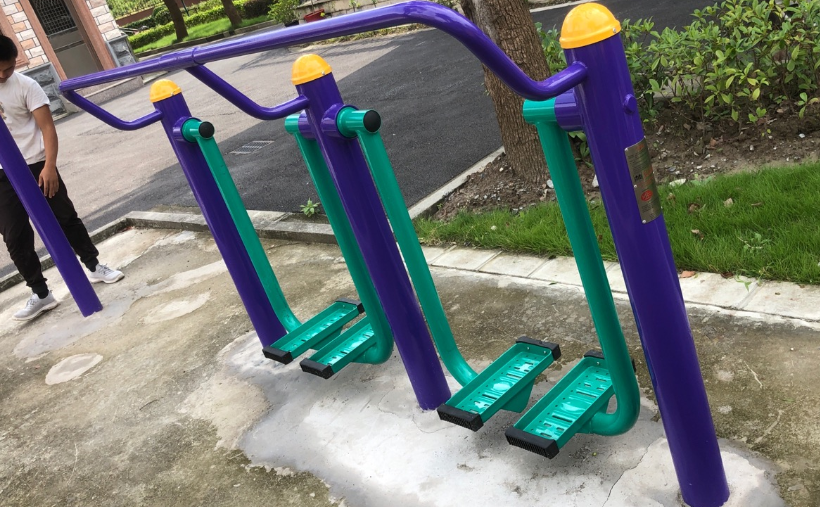 旗忠村C健身苑點