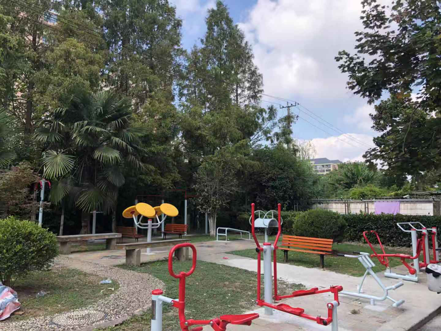 蓮安居委健身點(diǎn)