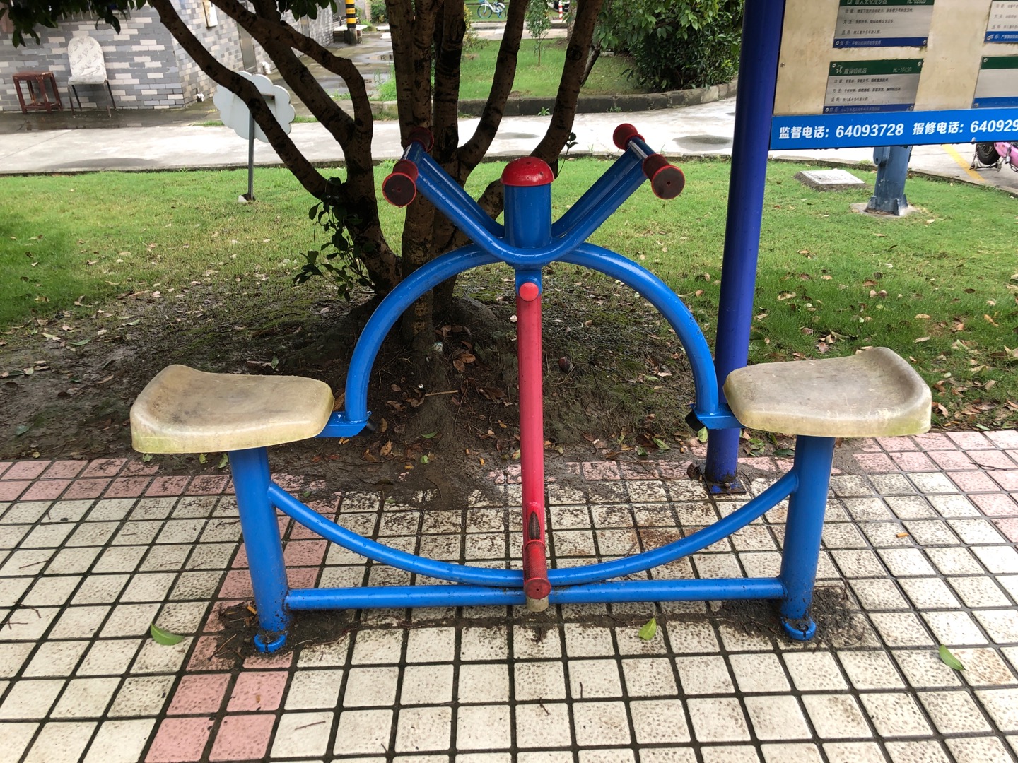 下肢康復(fù)器